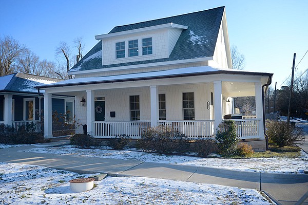Fayetteville council tweaks rules for short-term rentals with more changes to be discussed - Vimarsana News