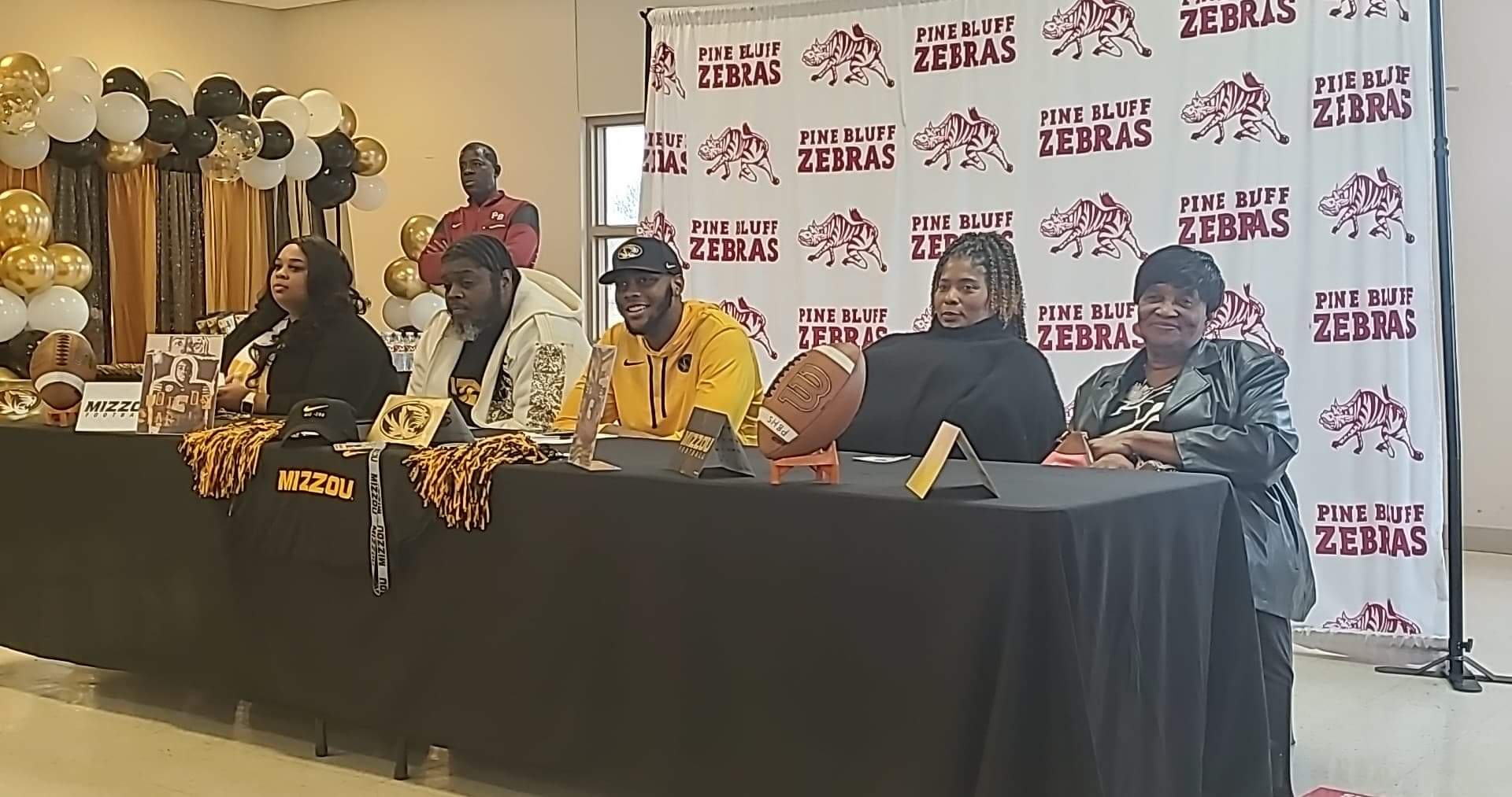 Zebras’ Harris to play football for Mizzou
