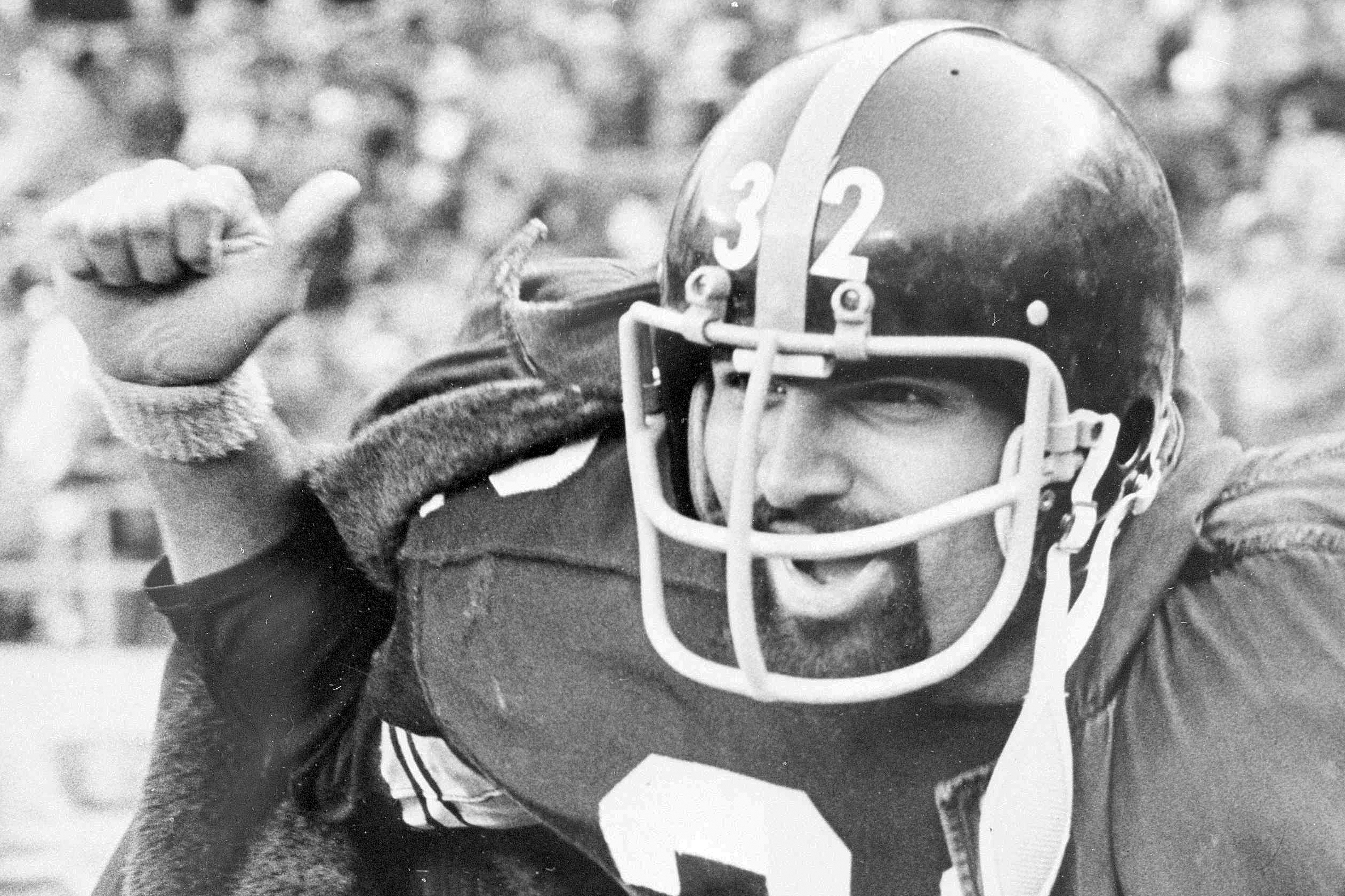 Immaculate Reception: Franco Harris catch for Pittsburgh Steelers - Sports  Illustrated