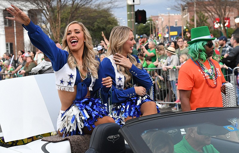 Dallas Cowboys Cheerleaders returning to St. Pat's Day parade for