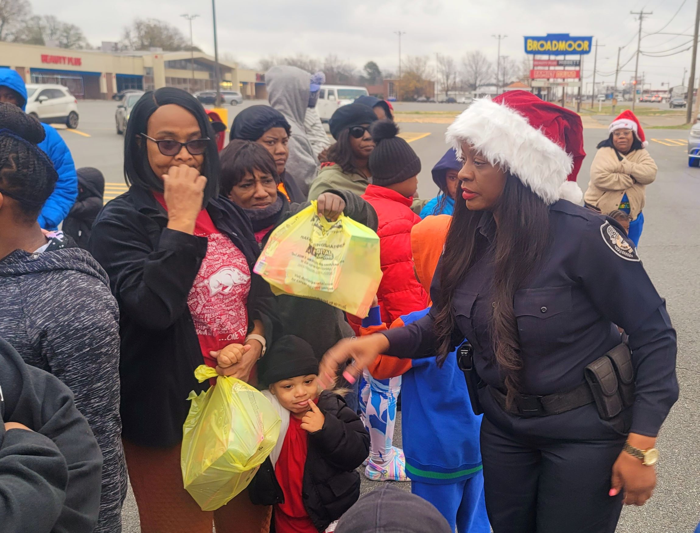 Pb Police Deliver Joy, Toys To Kids 