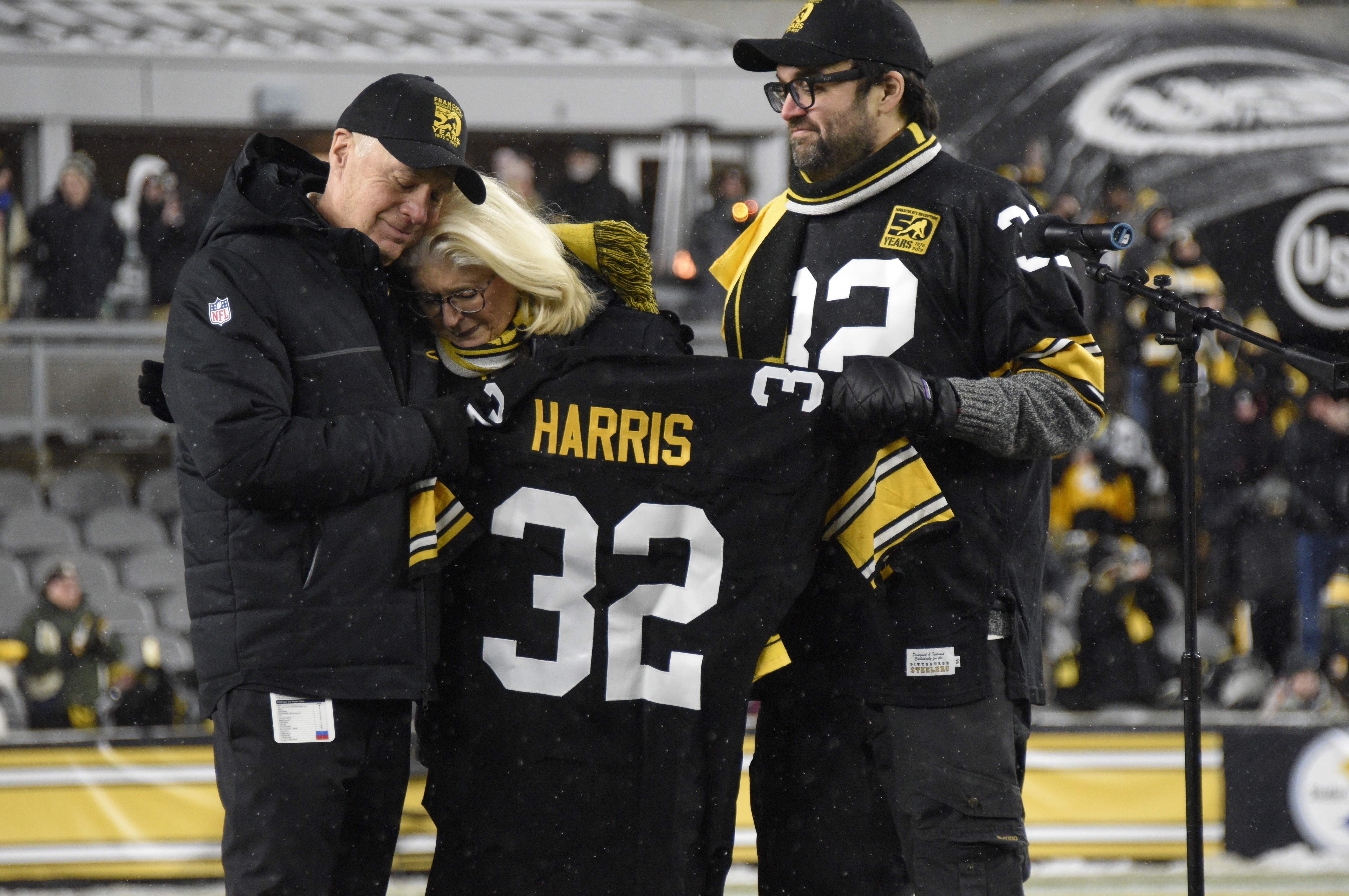 Former Steelers RB Franco Harris breaks down Immaculate Reception with RB  Najee Harris