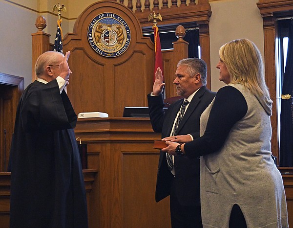 Eichholz sworn in as new Cole County circuit clerk - Vimarsana News
