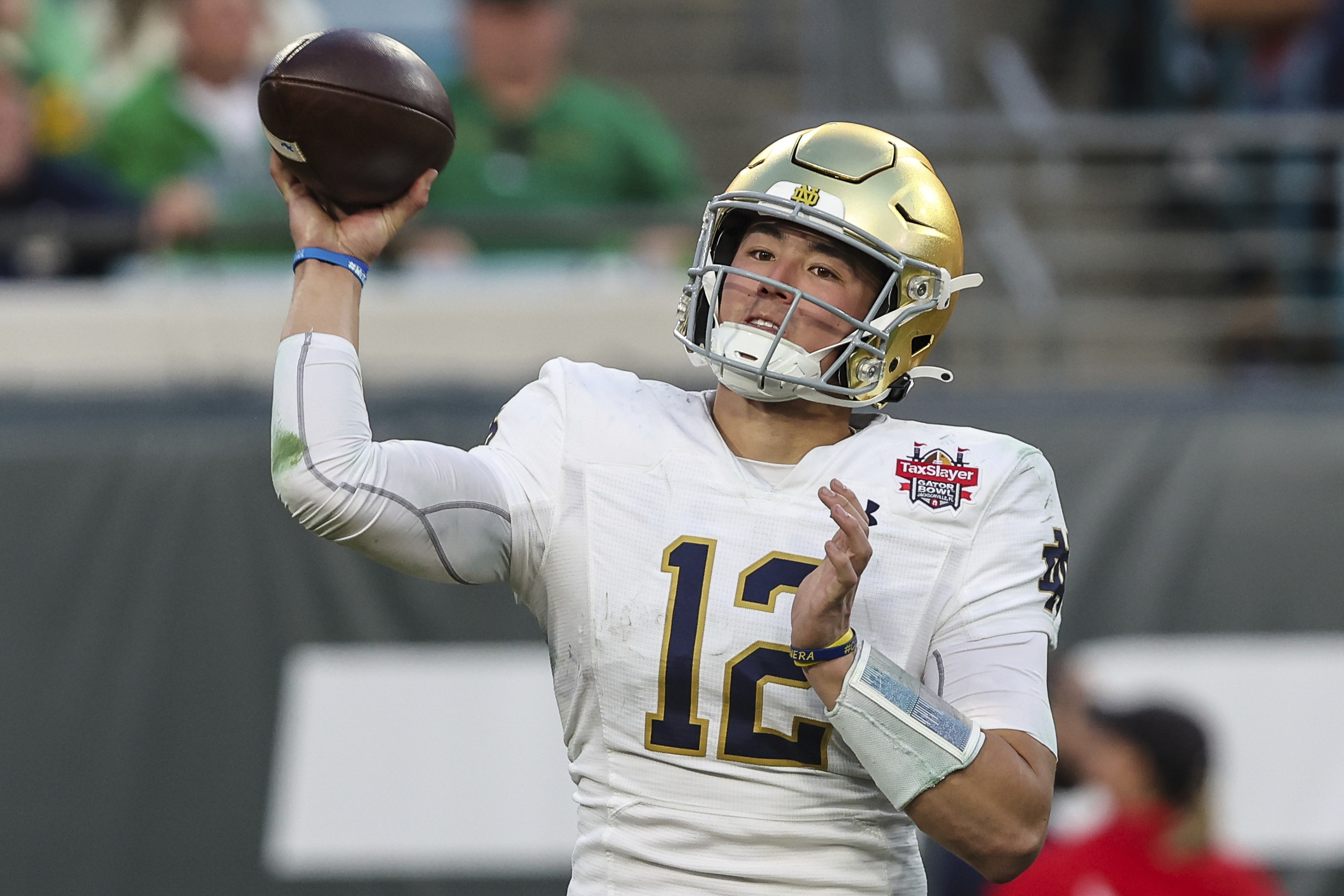 Danbury grad ready to cheer on son, now a QB with the Cleveland Browns -  The Beacon