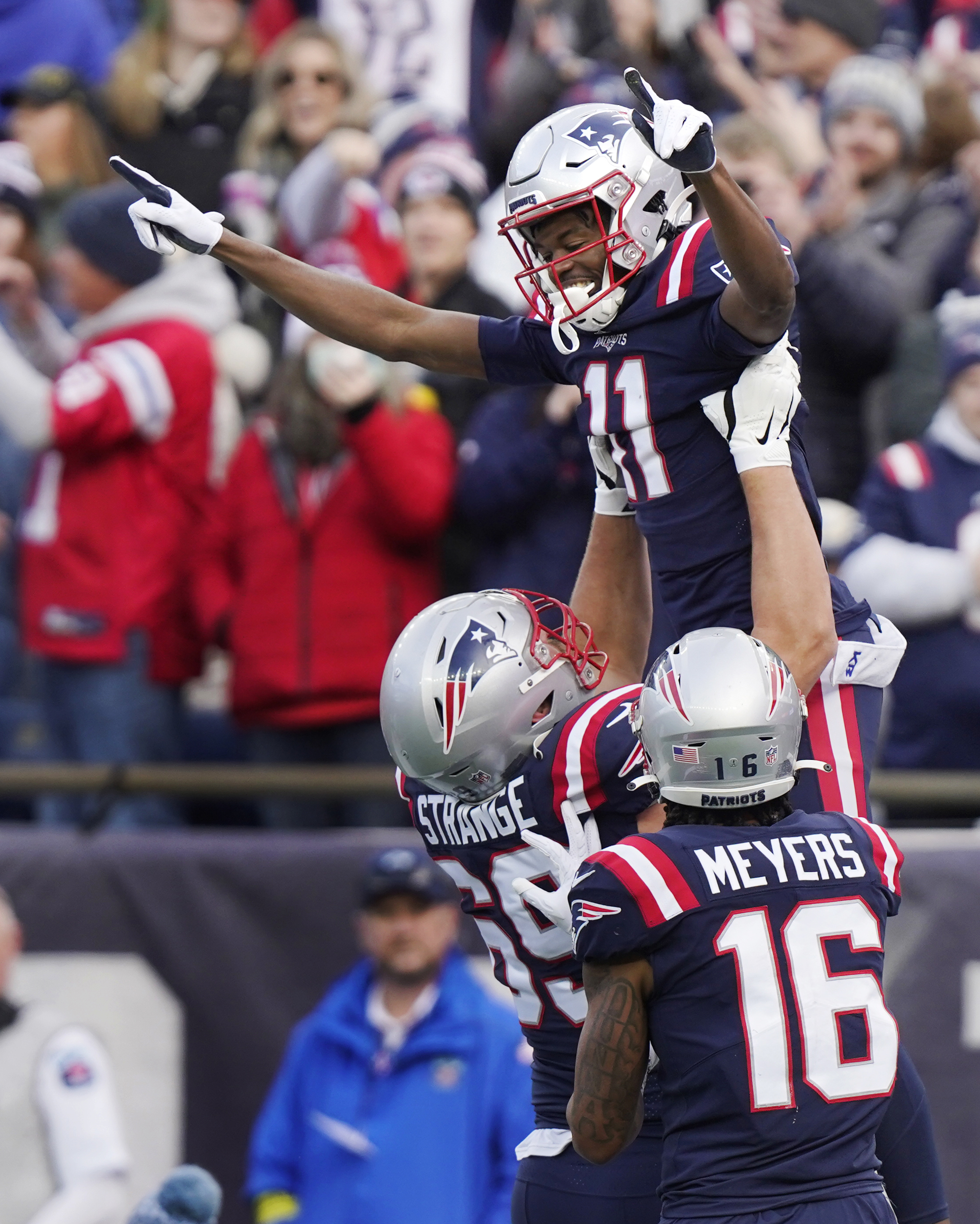 Patriots 23, Dolphins 21: New England keeps playoff hopes alive with win 