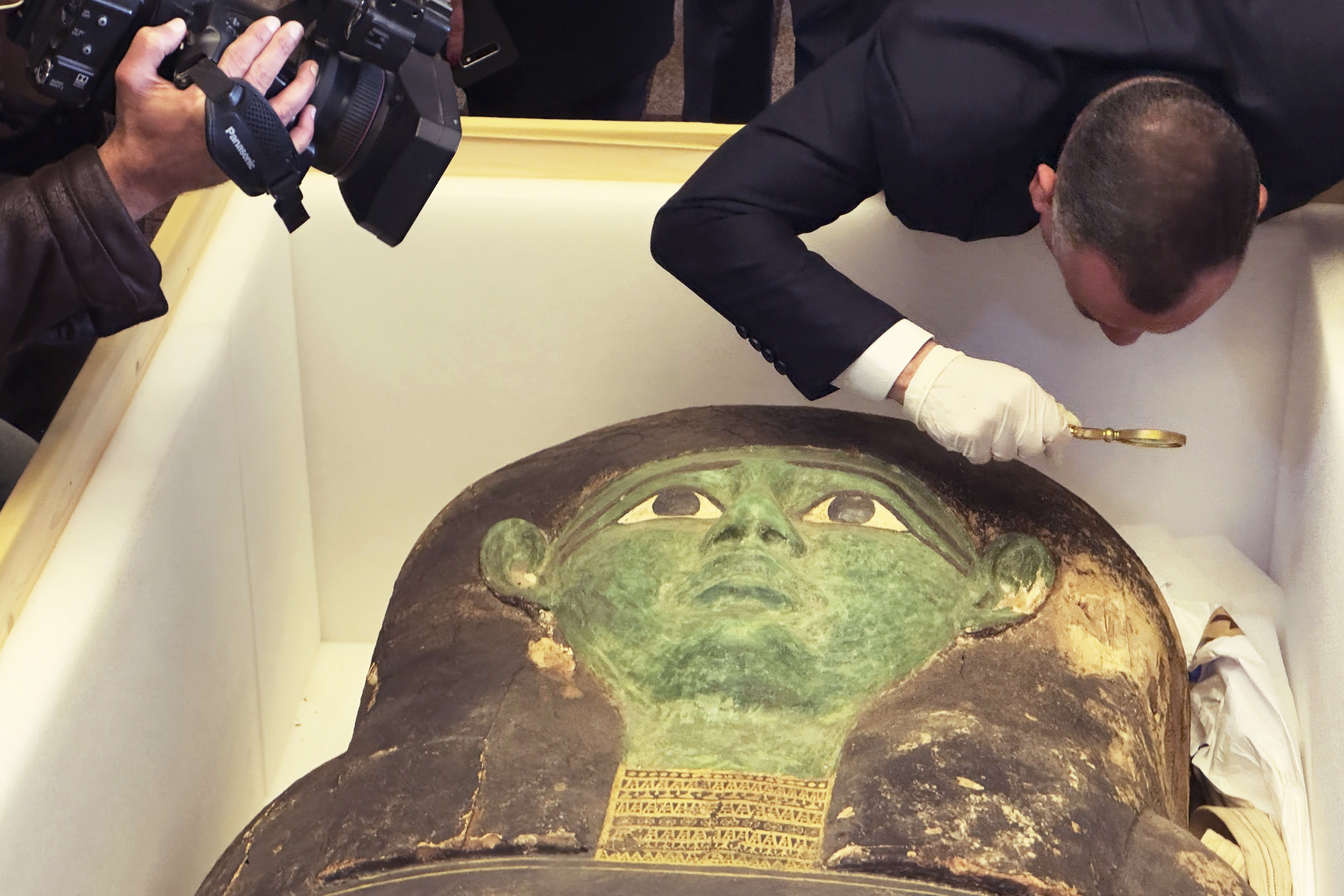 Looted sarcophagus returned to Egypt from US - Vimarsana News