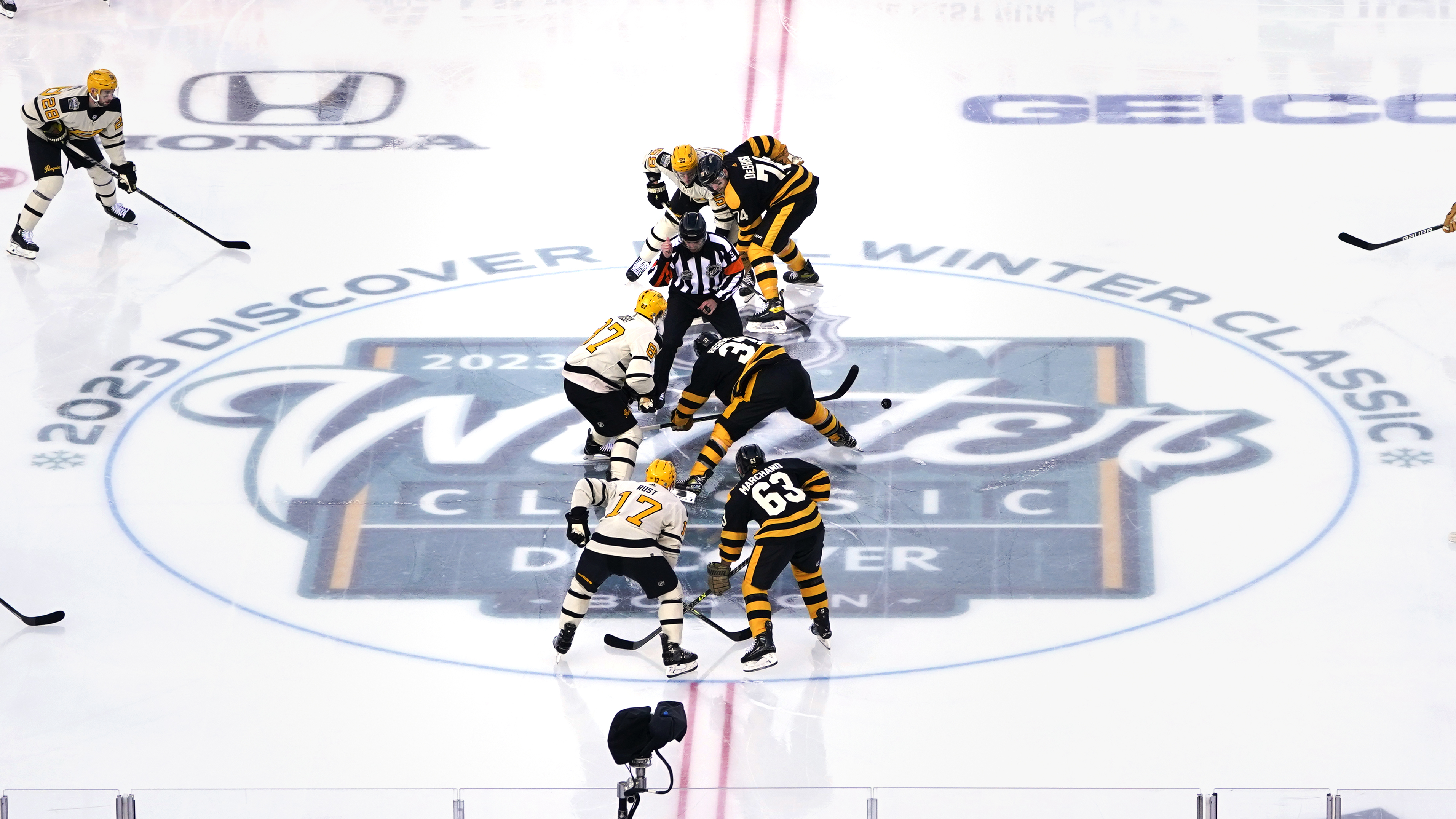 Penguins Fall to Bruins/ Reveal Winter Classic Logo