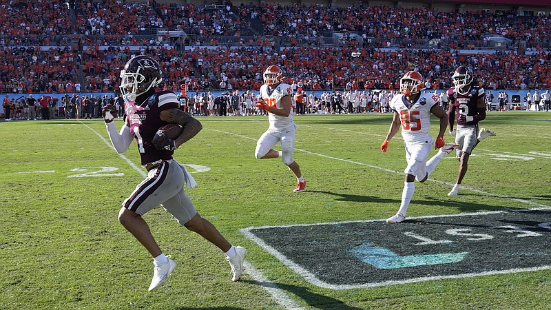 College football bowl games: Who plays today Monday, January 2?