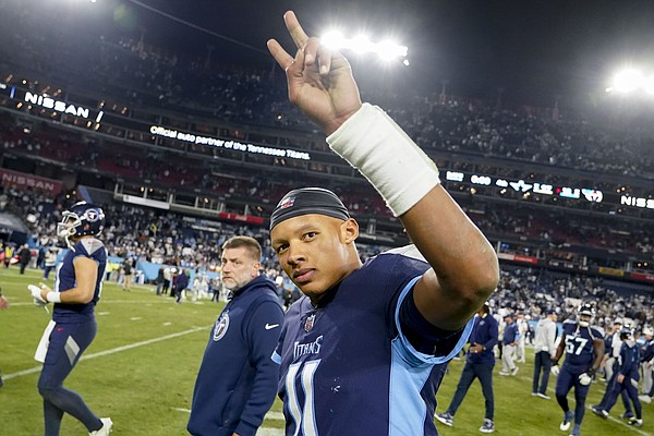 Dobbs or Willis? Titans must pick QB to help win AFC South