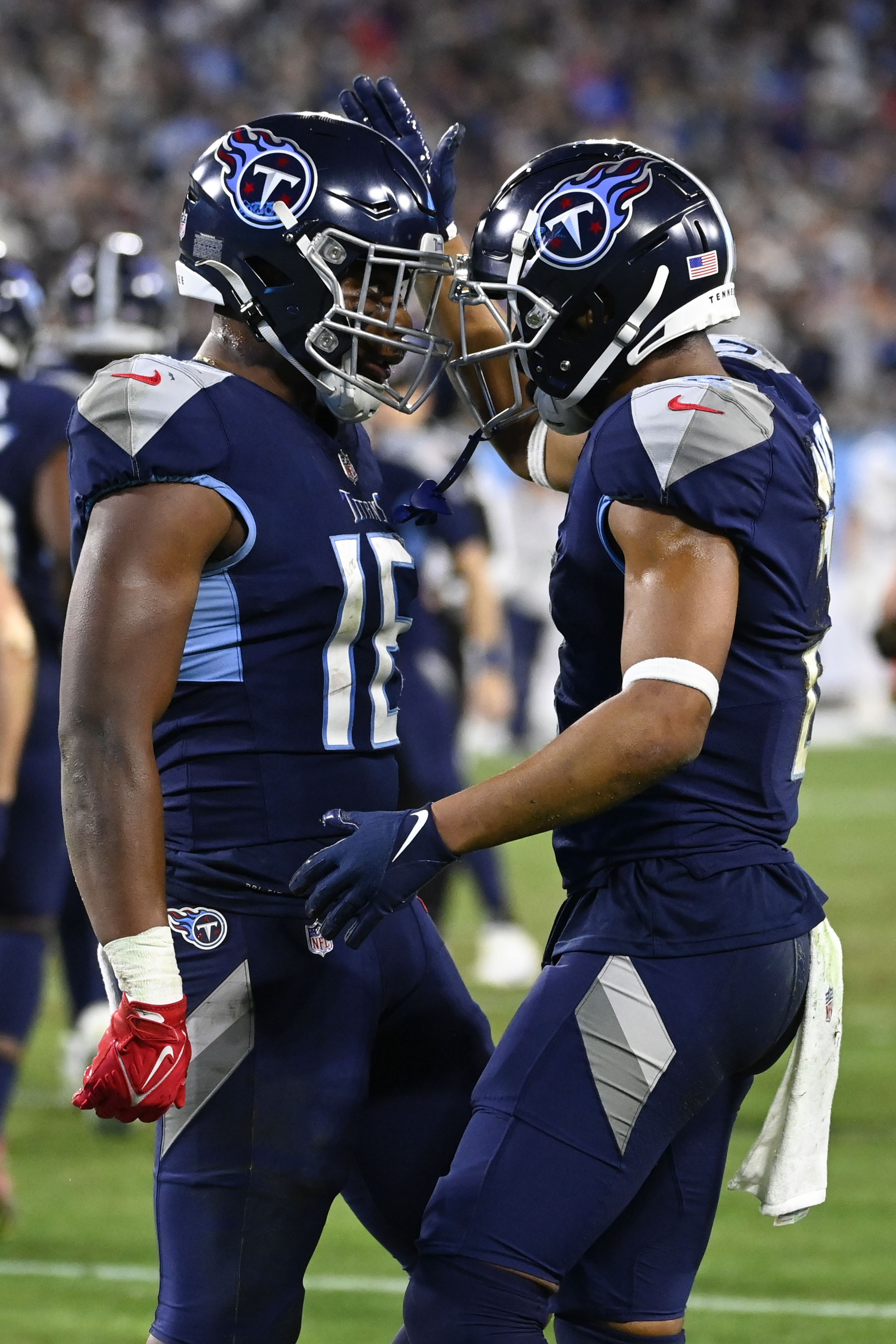 Dallas Cowboys 27-13 Tennessee Titans, Schultz scores two