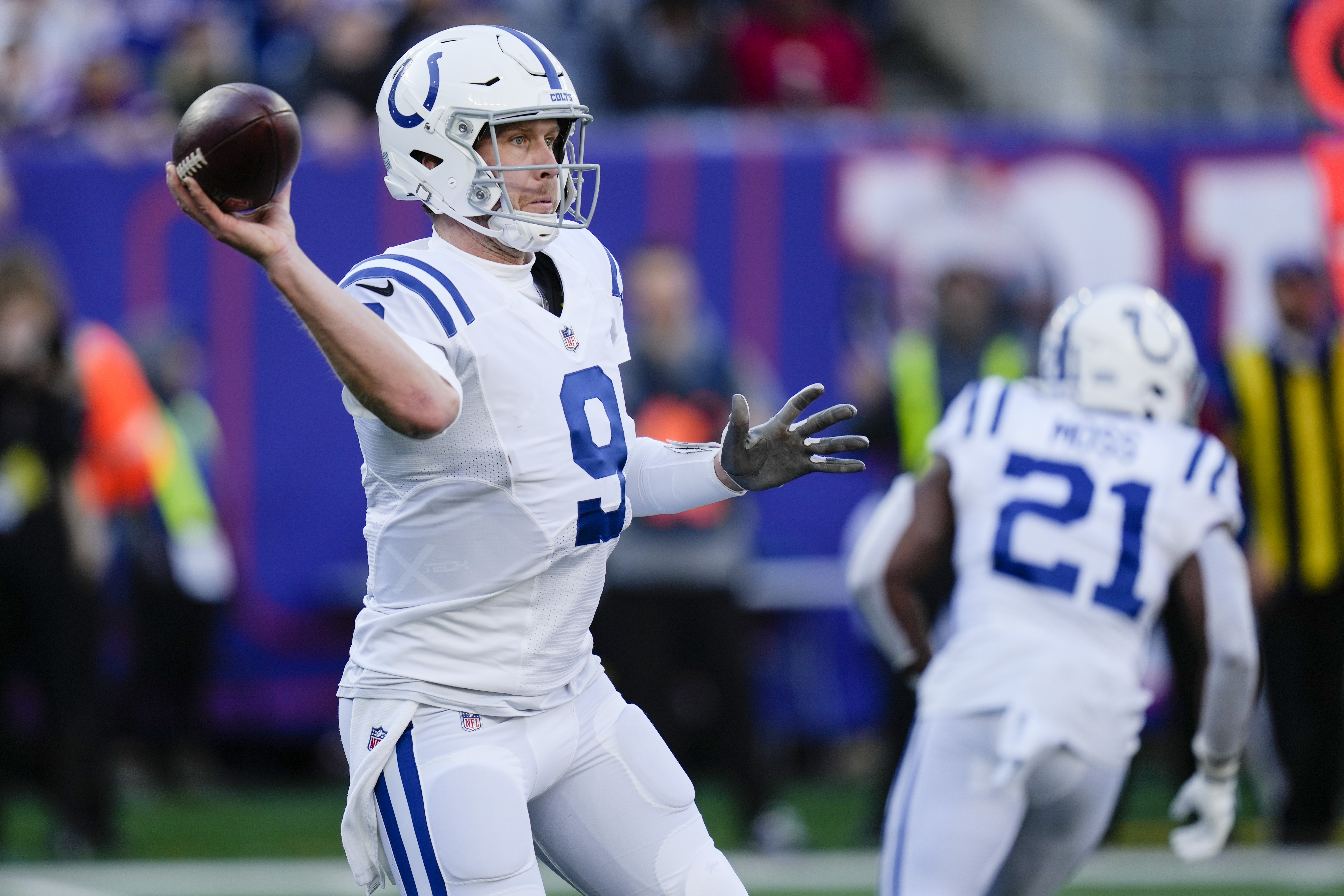 Colts QB Nick Foles exits game with rib injury