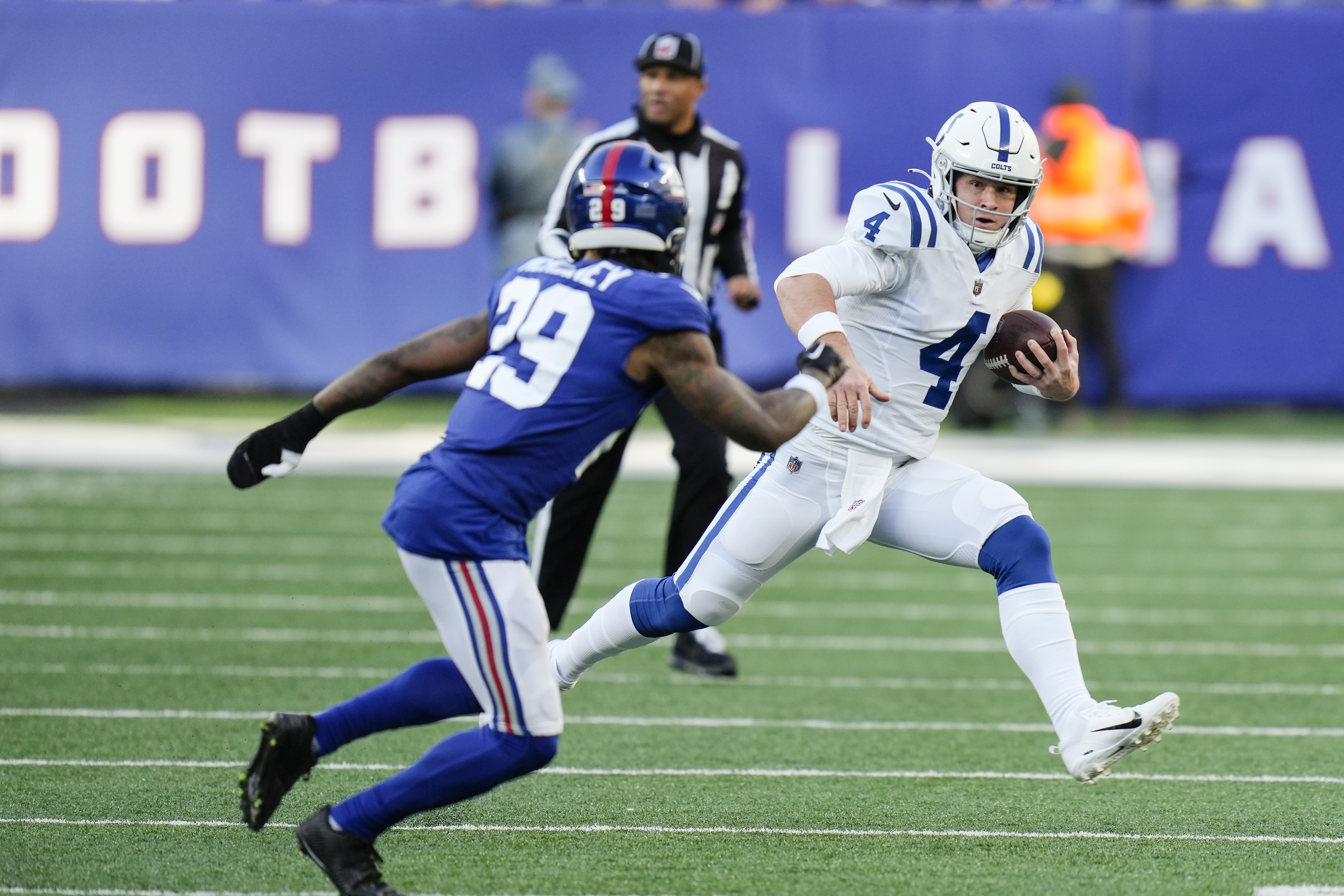 Colts' Foles carted off vs. Giants after Thibodeaux sack