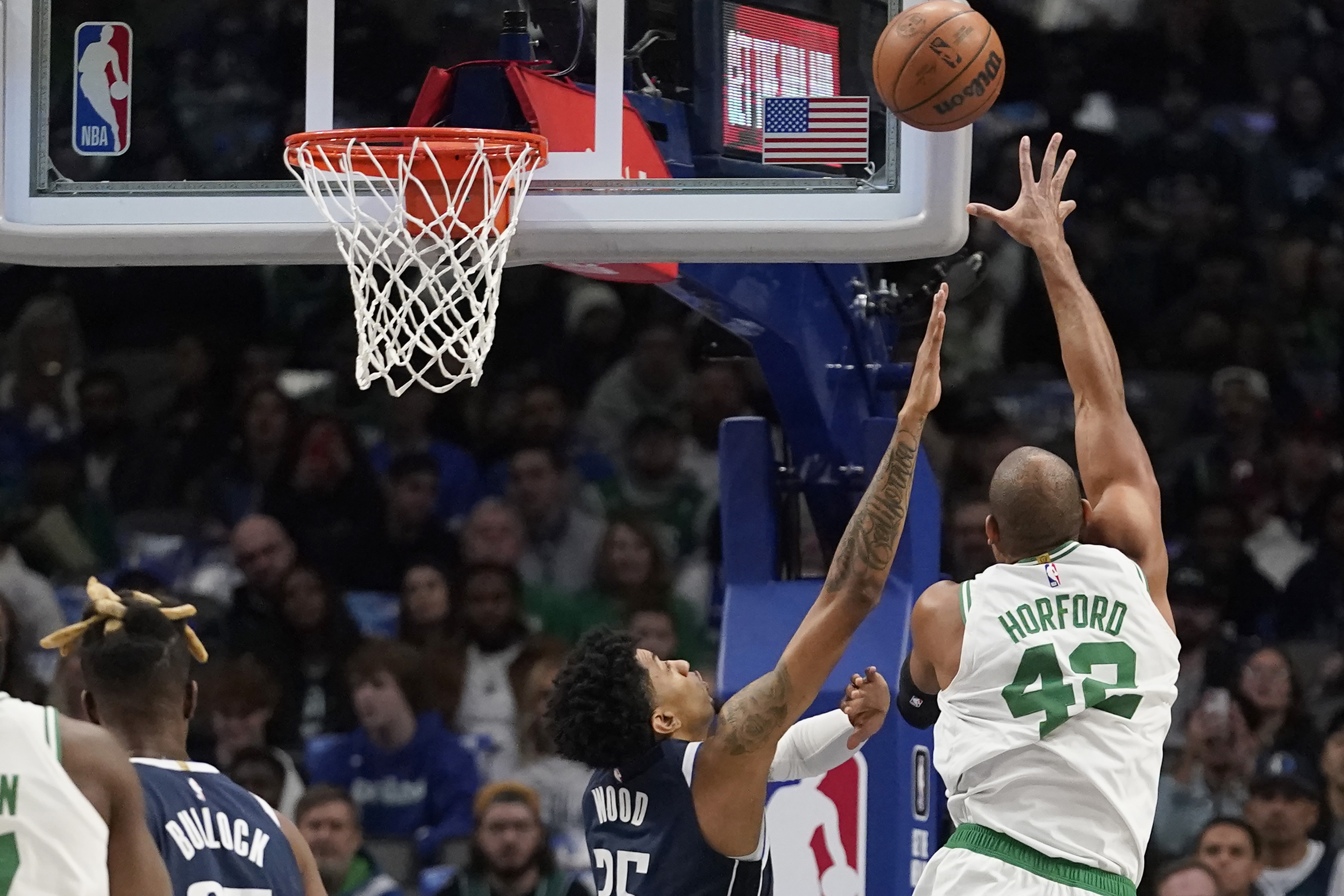 Tatum's rare triple-double leads Celtics past Mavs, 124-95