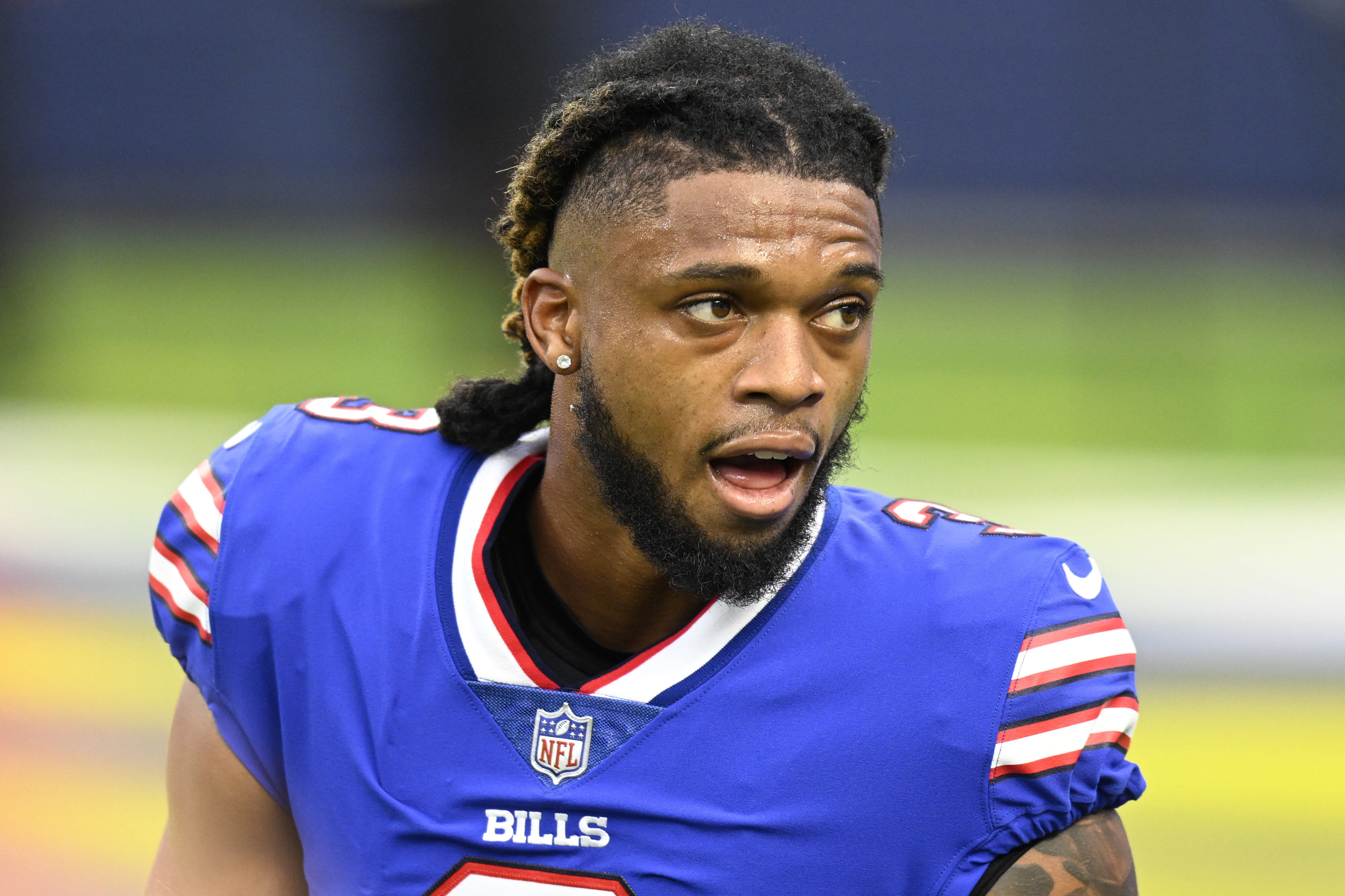 Dan Orlovsky prays for Bills' Damar Hamlin live on ESPN