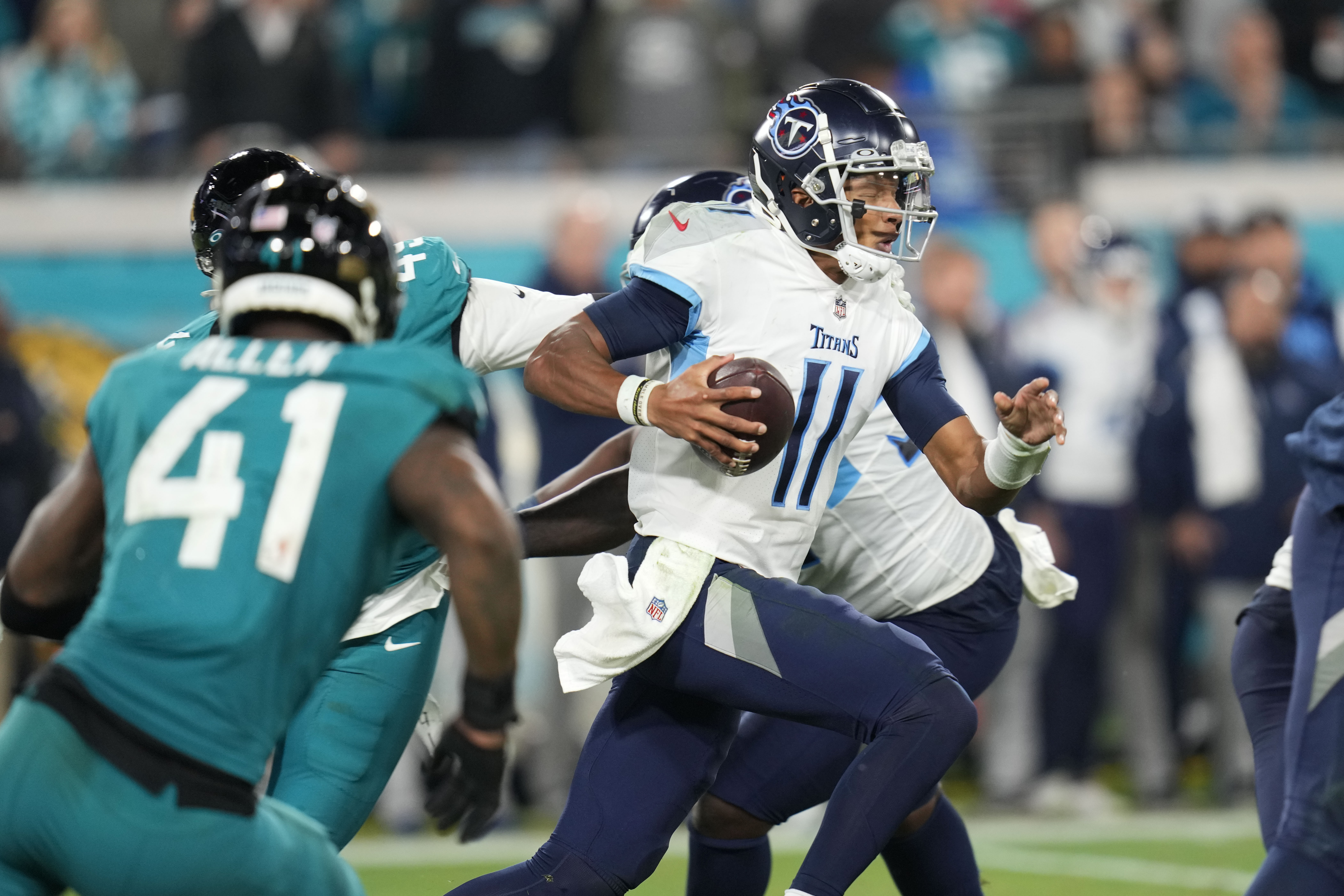 November 28, 2021 - Jacksonville, FL, U.S: Jacksonville Jaguars linebacker Josh  Allen (41) during 1st half NFL football game between the Atlanta Falcons  and the Jacksonville Jaguars at TIAA Bank Field in