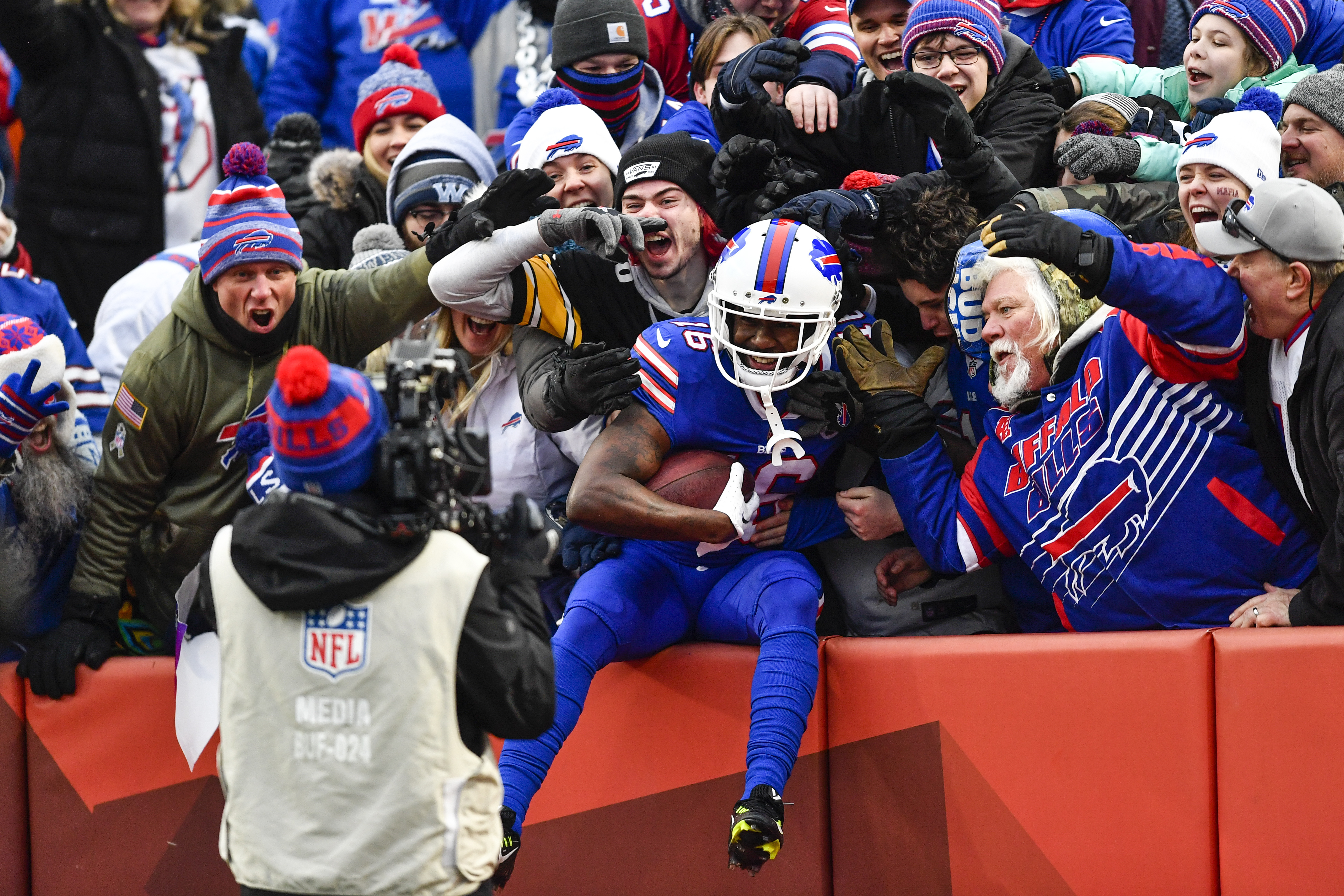 See Buffalo Bills Honor Damar Hamlin With Ceremony, Opening