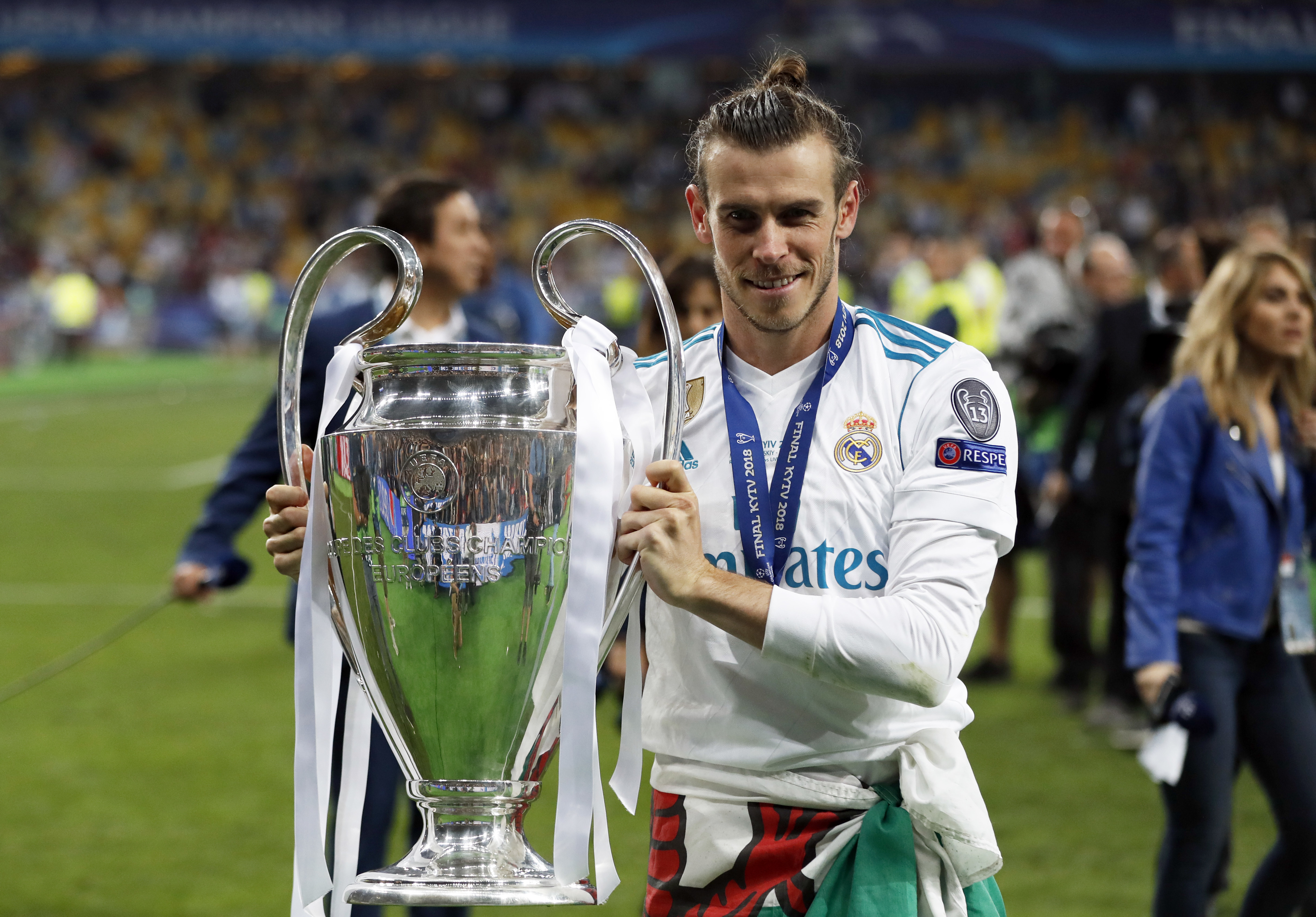 Watch: Cheers and applause for Gareth Bale at Real Madrid farewell