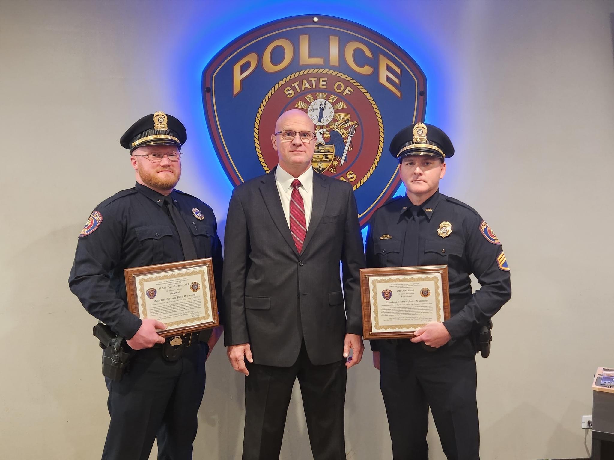 Texarkana, Ark., PD promotes two officers - Vimarsana News