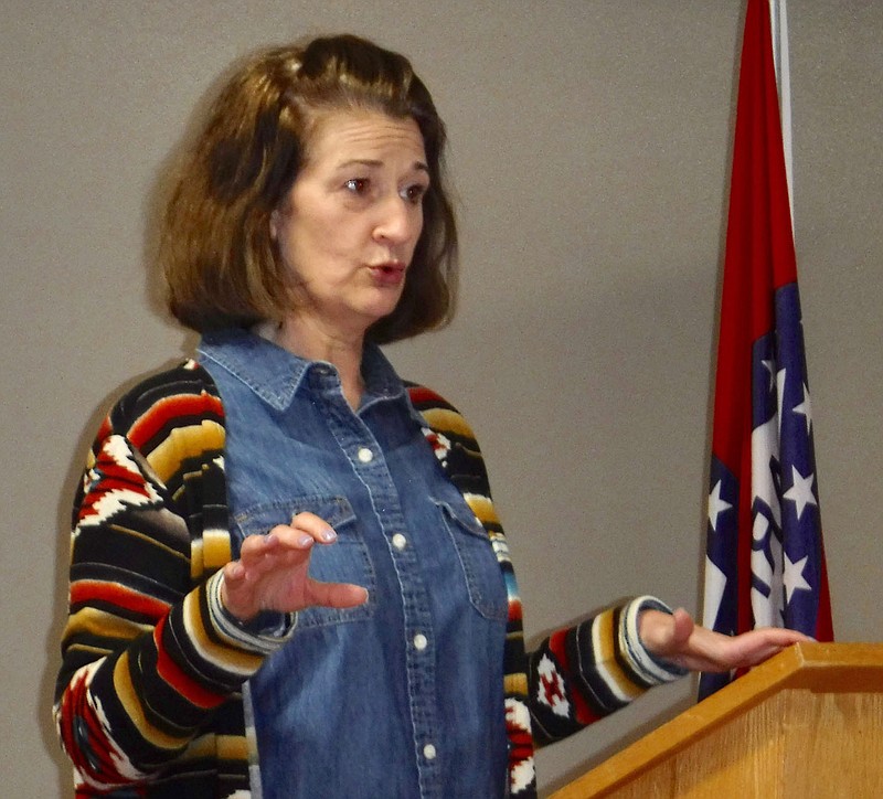 Melinda Griffin, volunteer director for the Sulphur Springs Library, speaks Jan. 6 to members and guests of the Gravette Kiwanis Club.

(NWA Democrat-Gazette/Susan Holland)