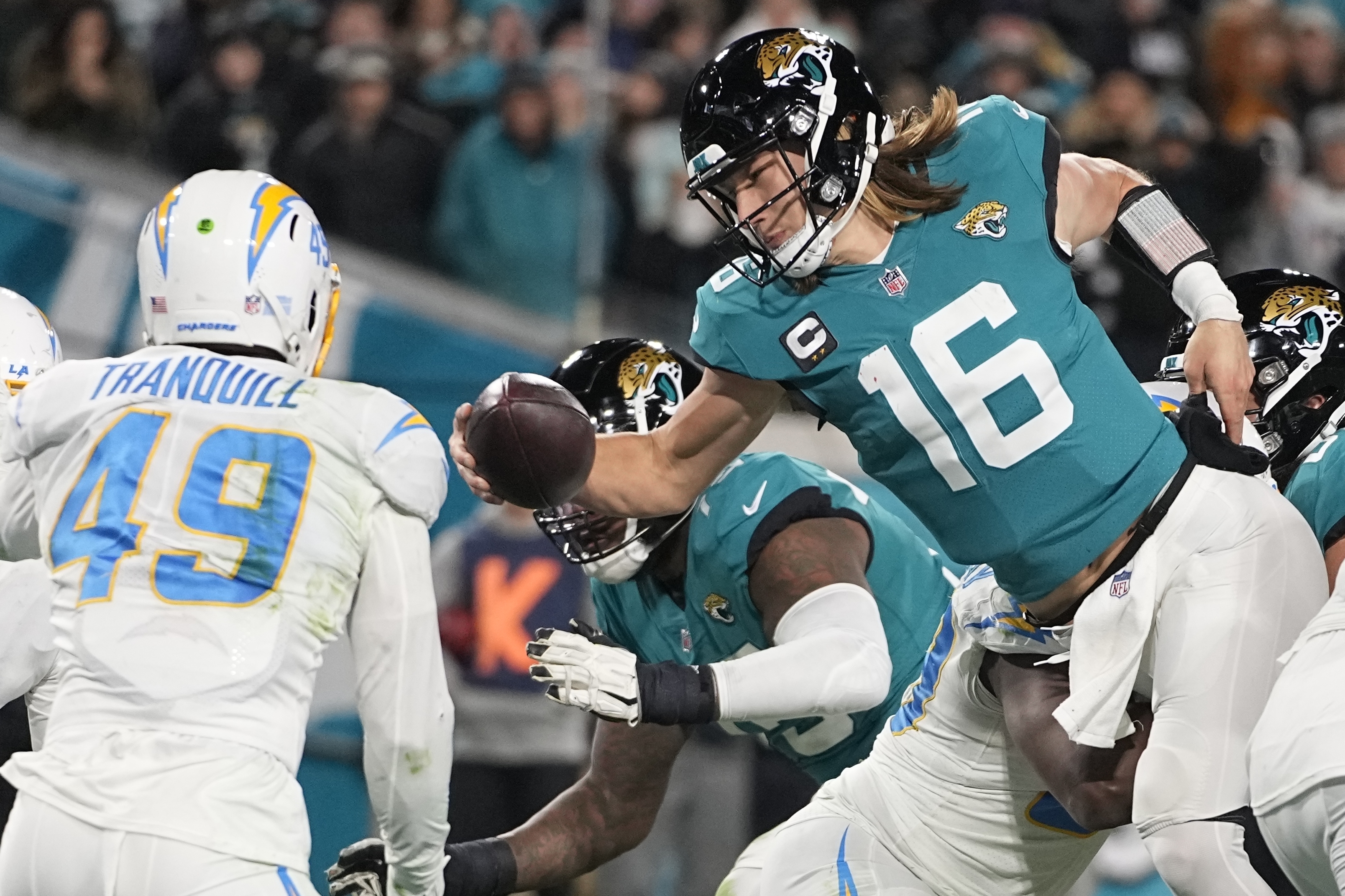 Jags' QB recovers after 4 early INTs