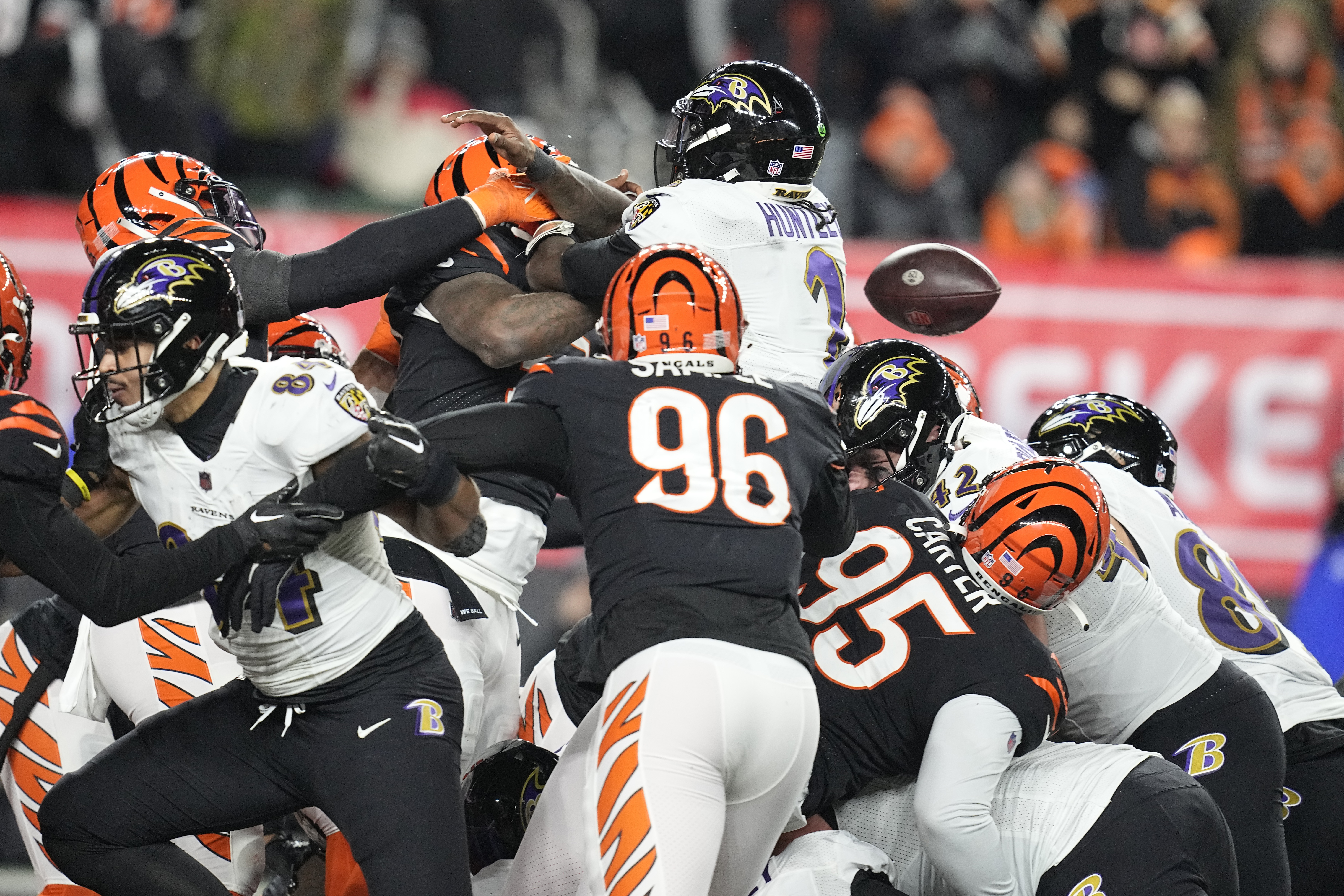 Stunning fumble return TD for Bengals beats Ravens, keeps Cincinnati's  postseason alive