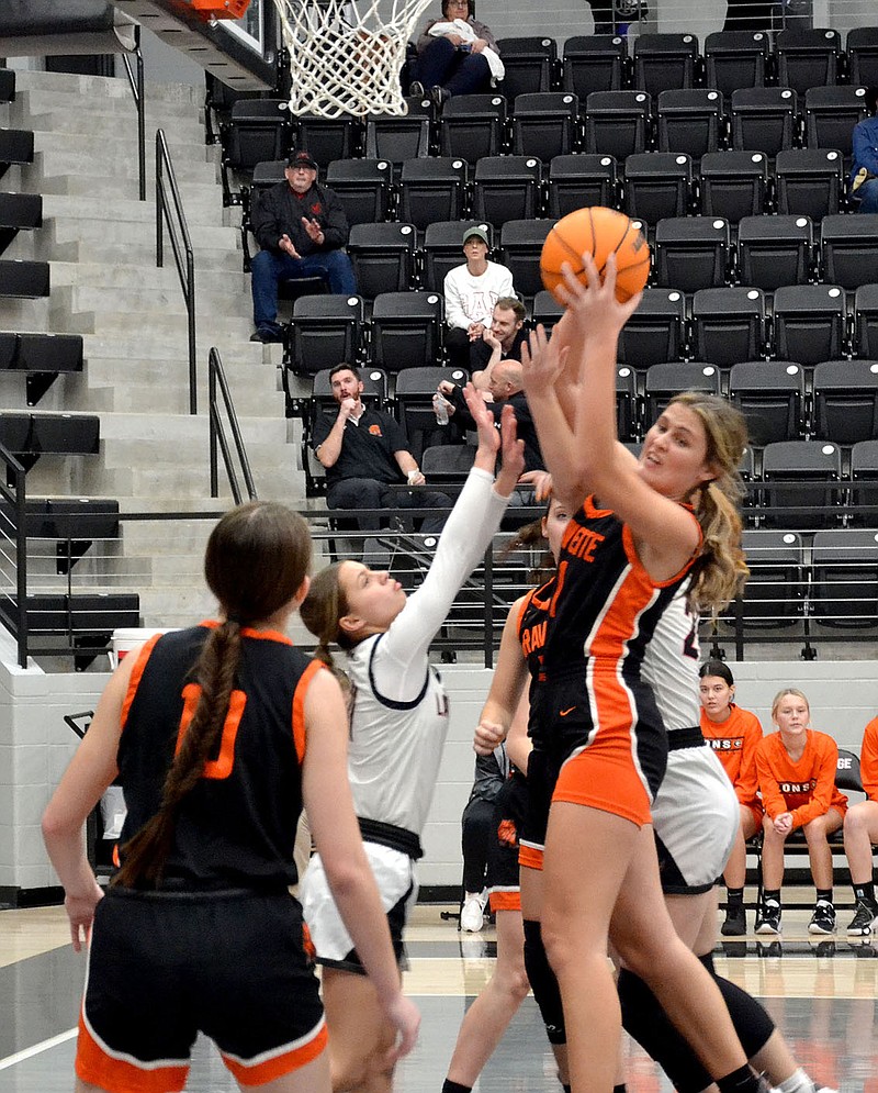 Westside Eagle Observer/Annette Beard
Gravette junior Dalacie Wishon grabs a rebound during play in Pea Ridge on Jan. 17. The Gravette Lady Lions defeated the Pea Ridge Lady Blackhawks 57-50 in Blackhawk Arena in Pea Ridge.