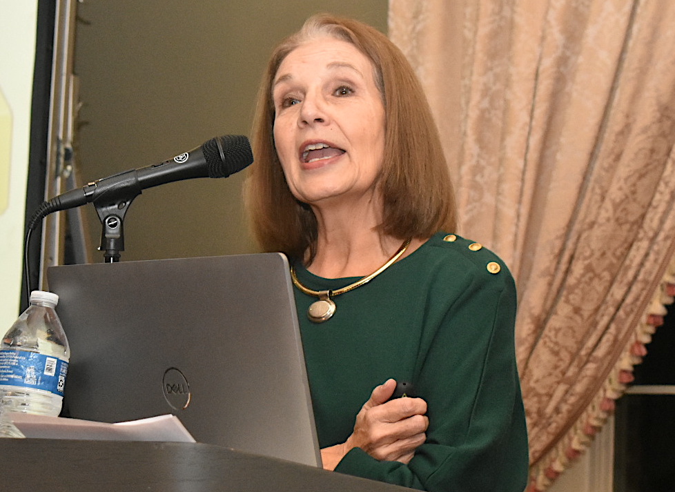 Fighting poverty key theme at Chamber dinner