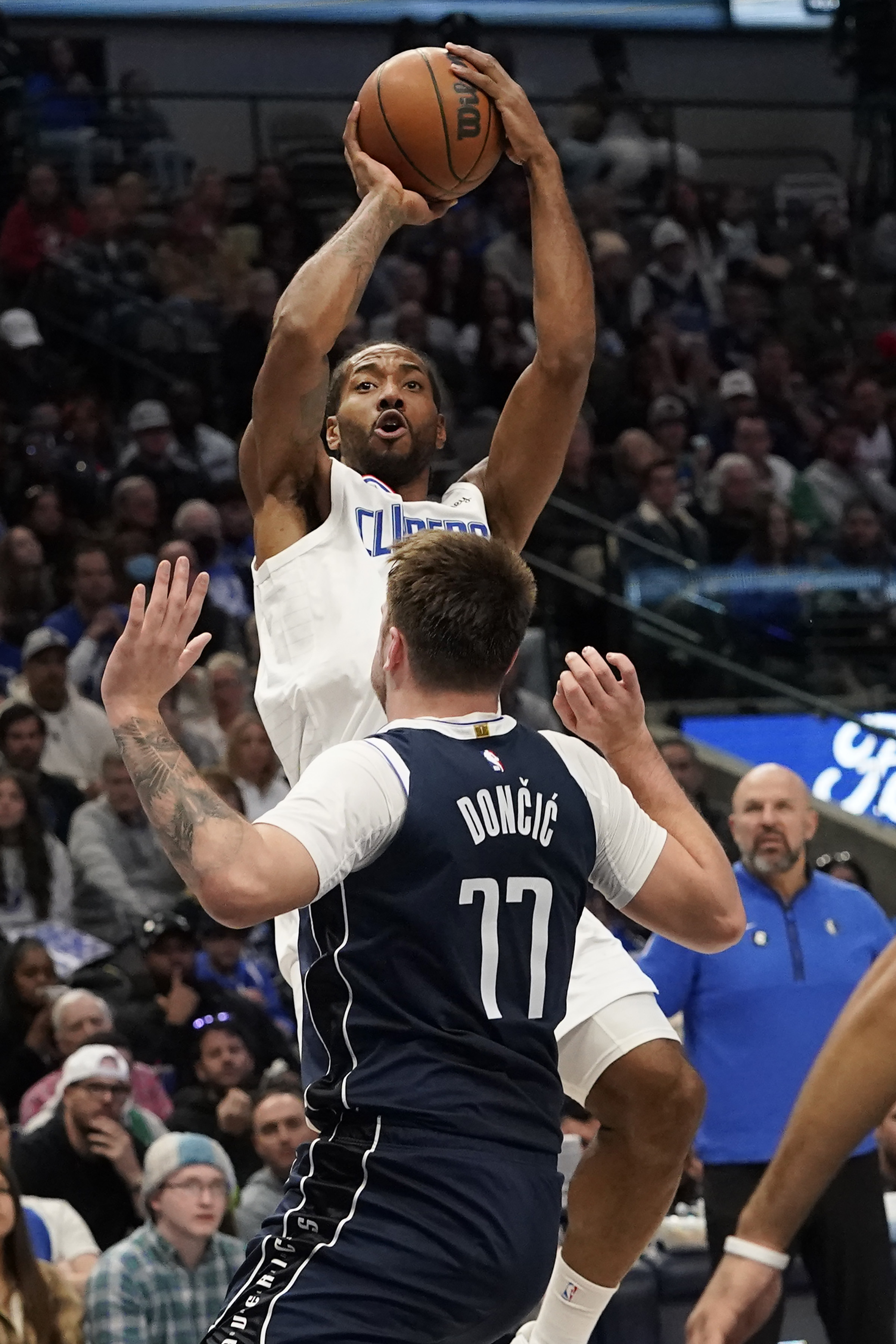 Dallas Cowboys: Mavs move tipoff time Sunday to avoid conflict
