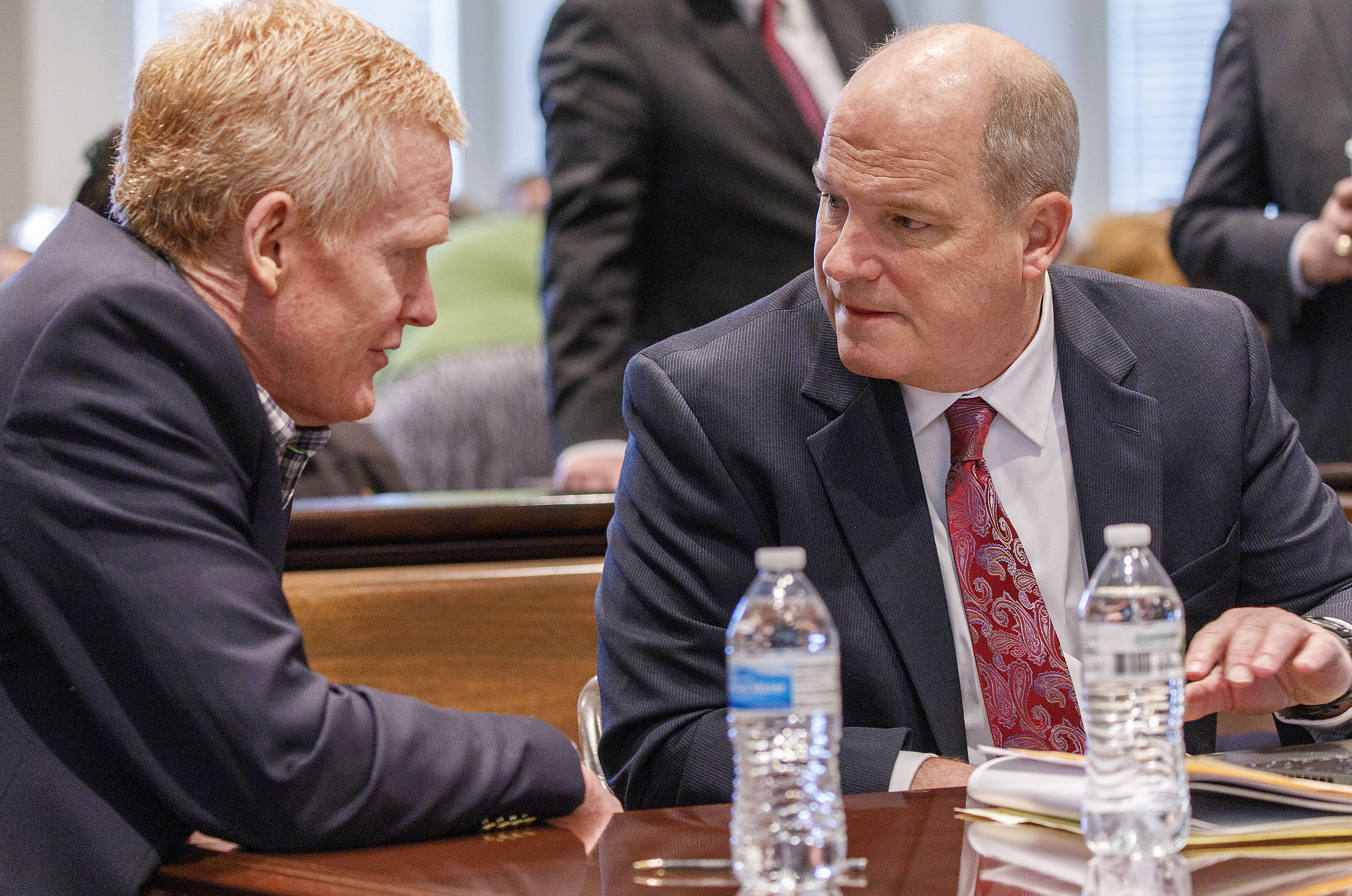 Prosecutors, defense argue guns, bad acts in Murdaugh trial - Vimarsana News