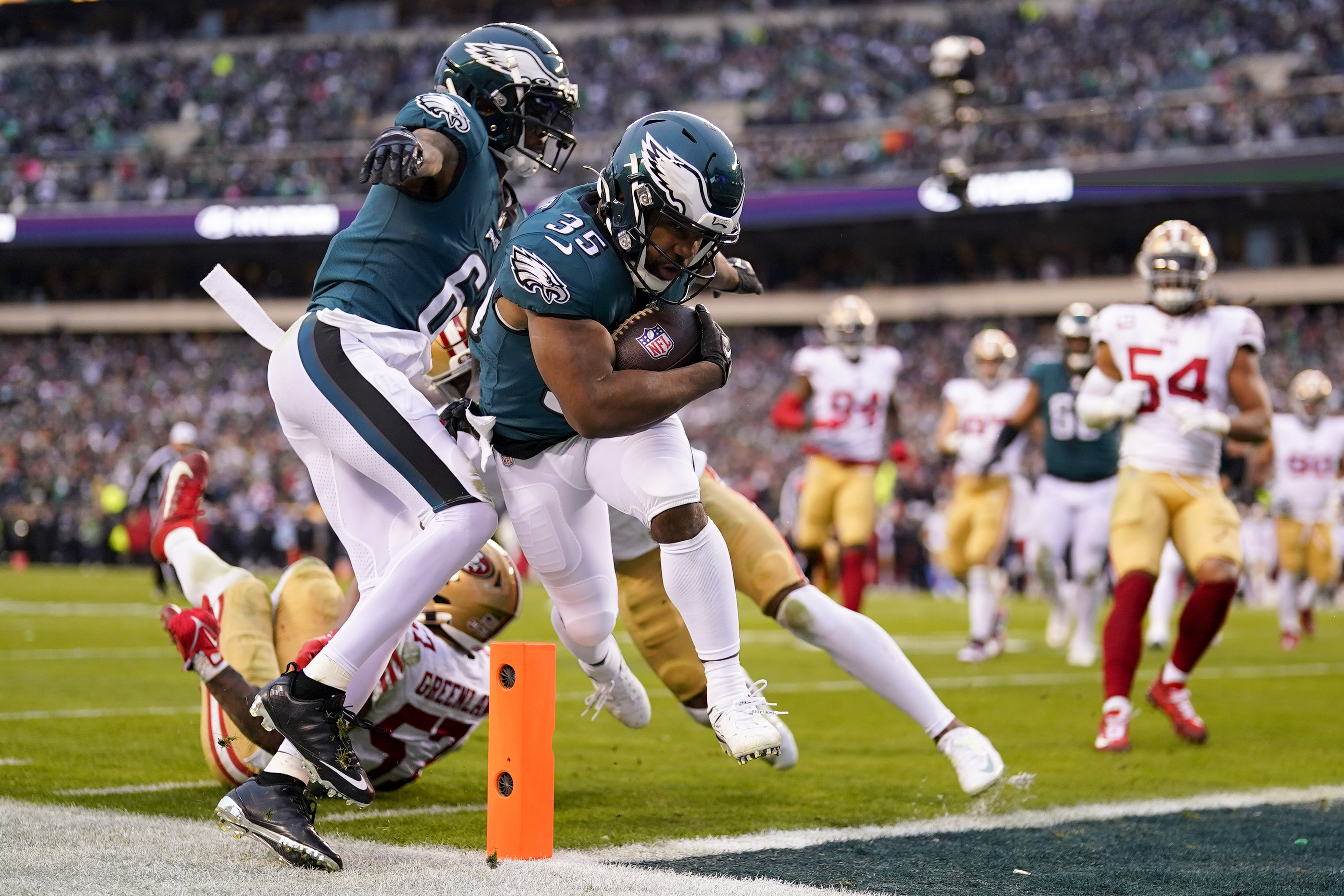 Super Bowl 2023: Eagles defense knocks out both 49ers QBs, leads way to NFC  title in 31-7 rout