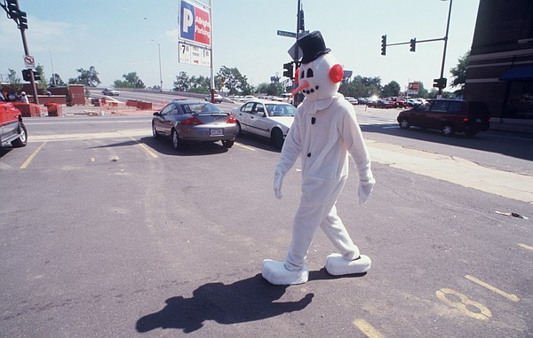 Remember when Frosty the Snowman shot an ad with Taylor Quick in Little Rock? - Vimarsana News
