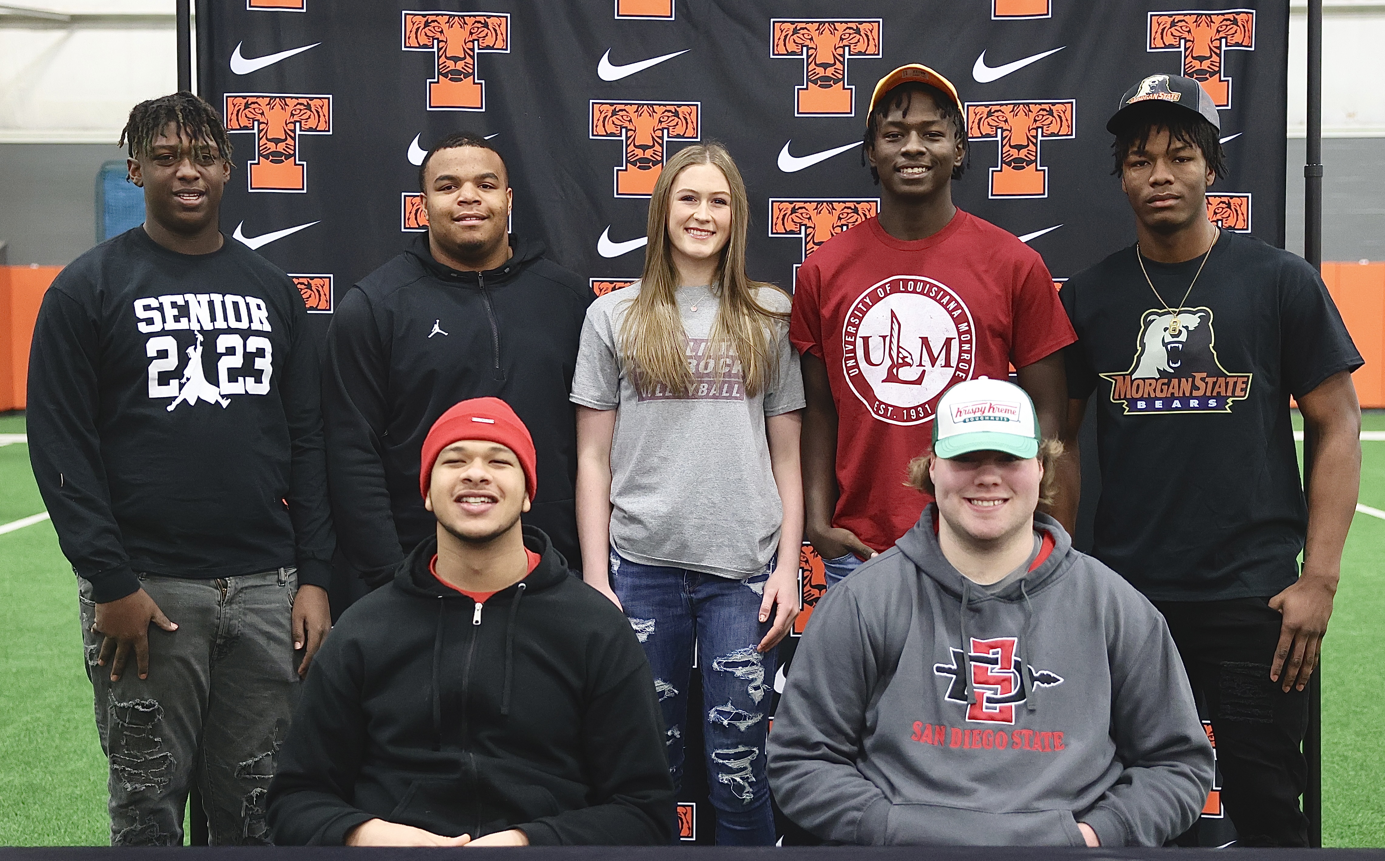 National Signing Day: Seven Texas High athletes ink letters of intent - Vimarsana News
