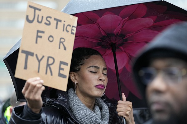 Licenses suspended for 2 fired EMTs in Tyre Nichols' death - Vimarsana News