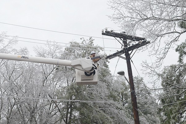 White Hall cleans up after ice storm - Vimarsana News