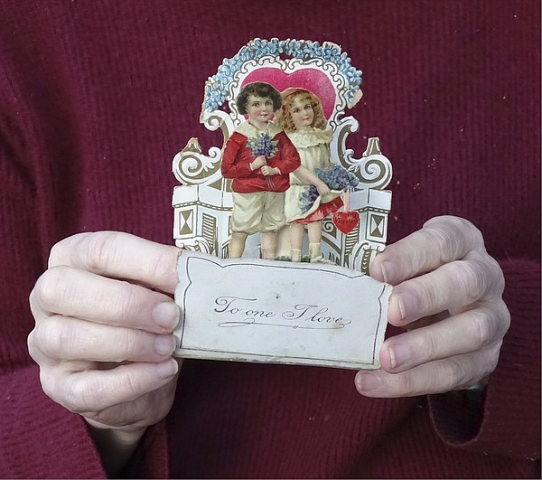 Be it earnest or playful, that Valentine's card has a history - Vimarsana News