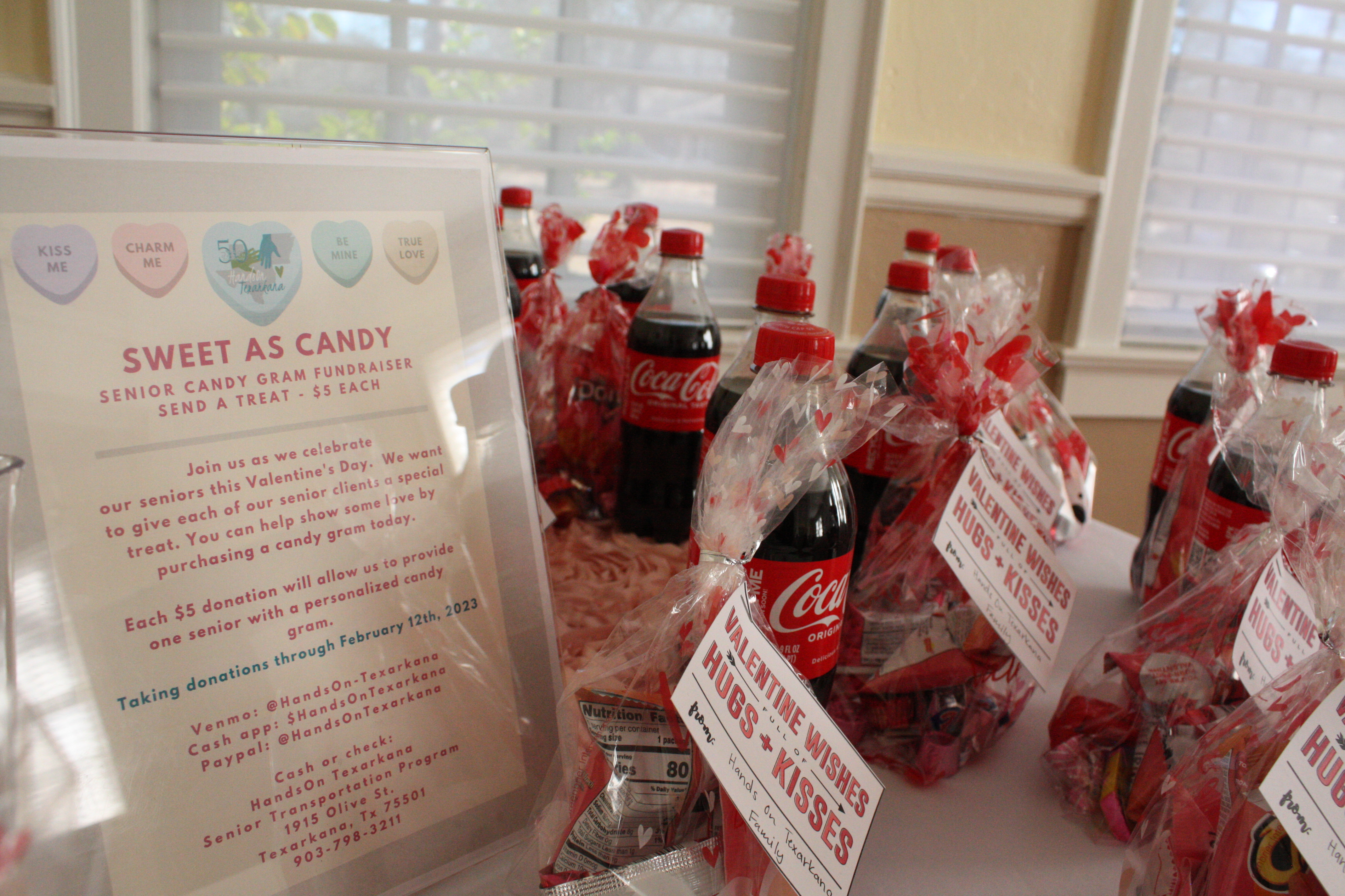 HandsOn Texarkana preparing Candy Grams for senior citizens - Vimarsana News
