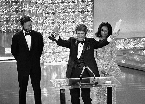 Composer Bacharach dies at 94 - Vimarsana News