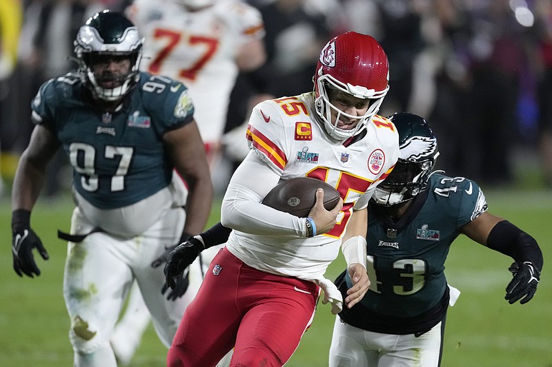 Mahomes’ Magic Lifts Chiefs To 38-35 Win Over Eagles In Super Bowl ...