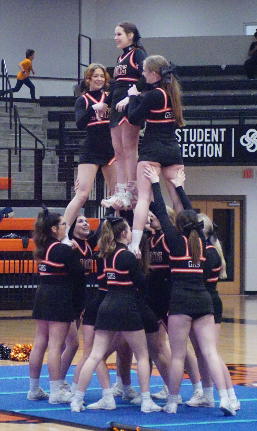 Gravette’s 2023 basketball seniors say goodbye