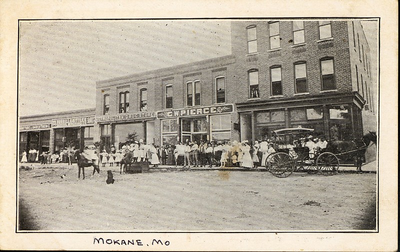 Photo courtesy of the Kingdom of Callaway Historical Society
A photograph of the G.W. Pierce Store in the early 1900's. The Mokane Post Office occupies the same building today.