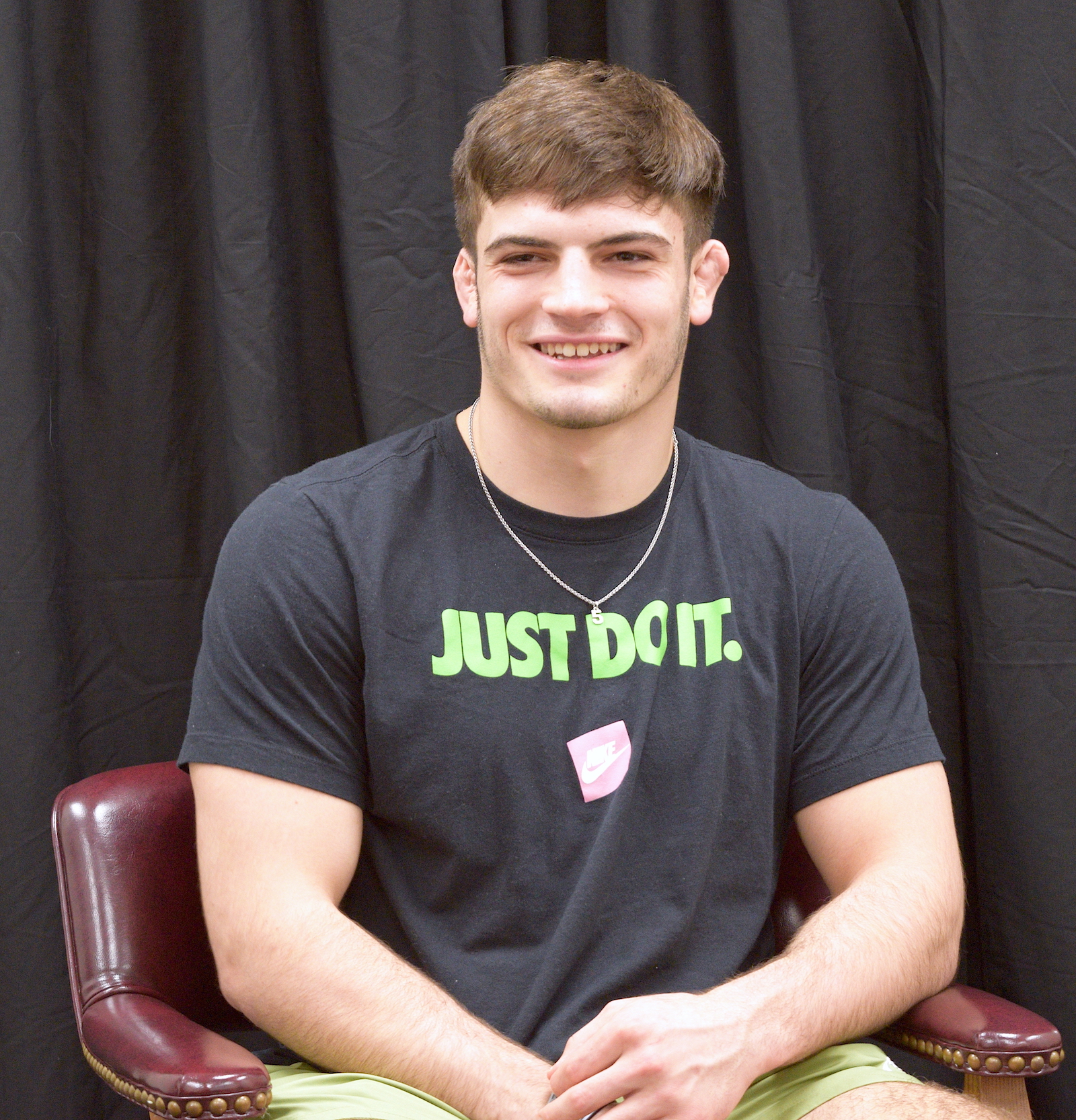 WATCH | Crutchmer ends wrestling career with historic achievement - Vimarsana News