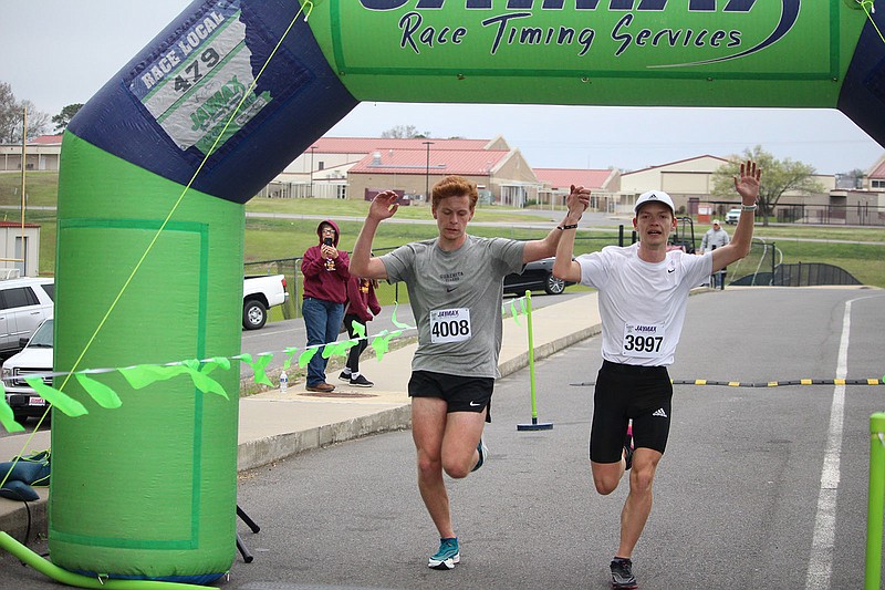 WATCH Lake Hamilton crosscountry runners race for Adam Brown Hot