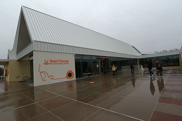 Best Friends Pet Resource Center opens Northwest Arkansas location - Vimarsana News