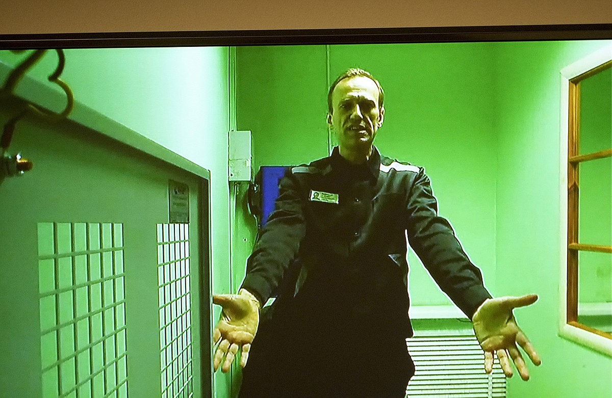 Navalny happy a film about him won Oscar