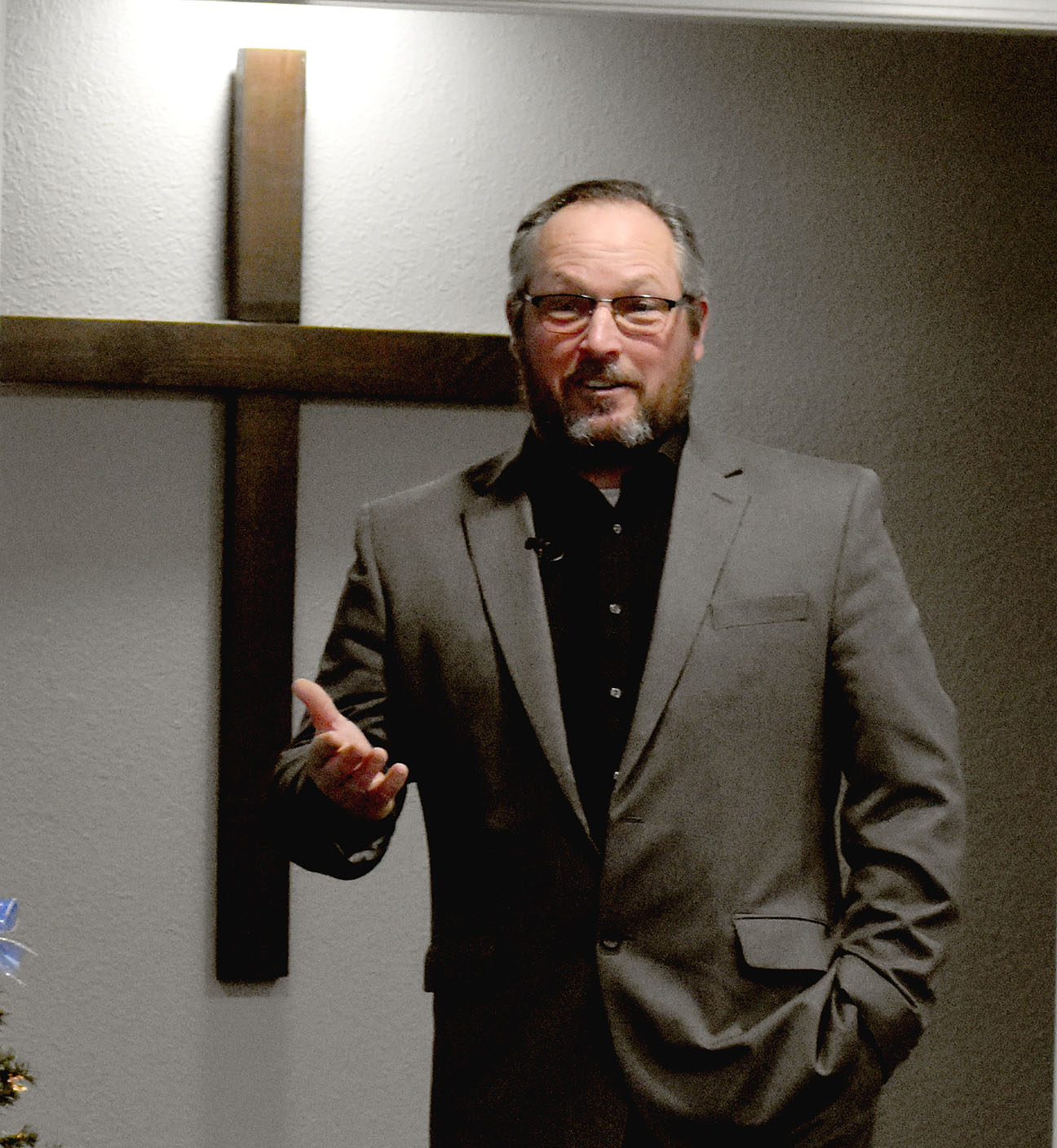 Pastor stands firm in faith despite church closing