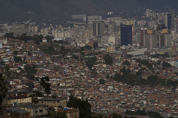 Venezuela recibe votos por ayuda financiera