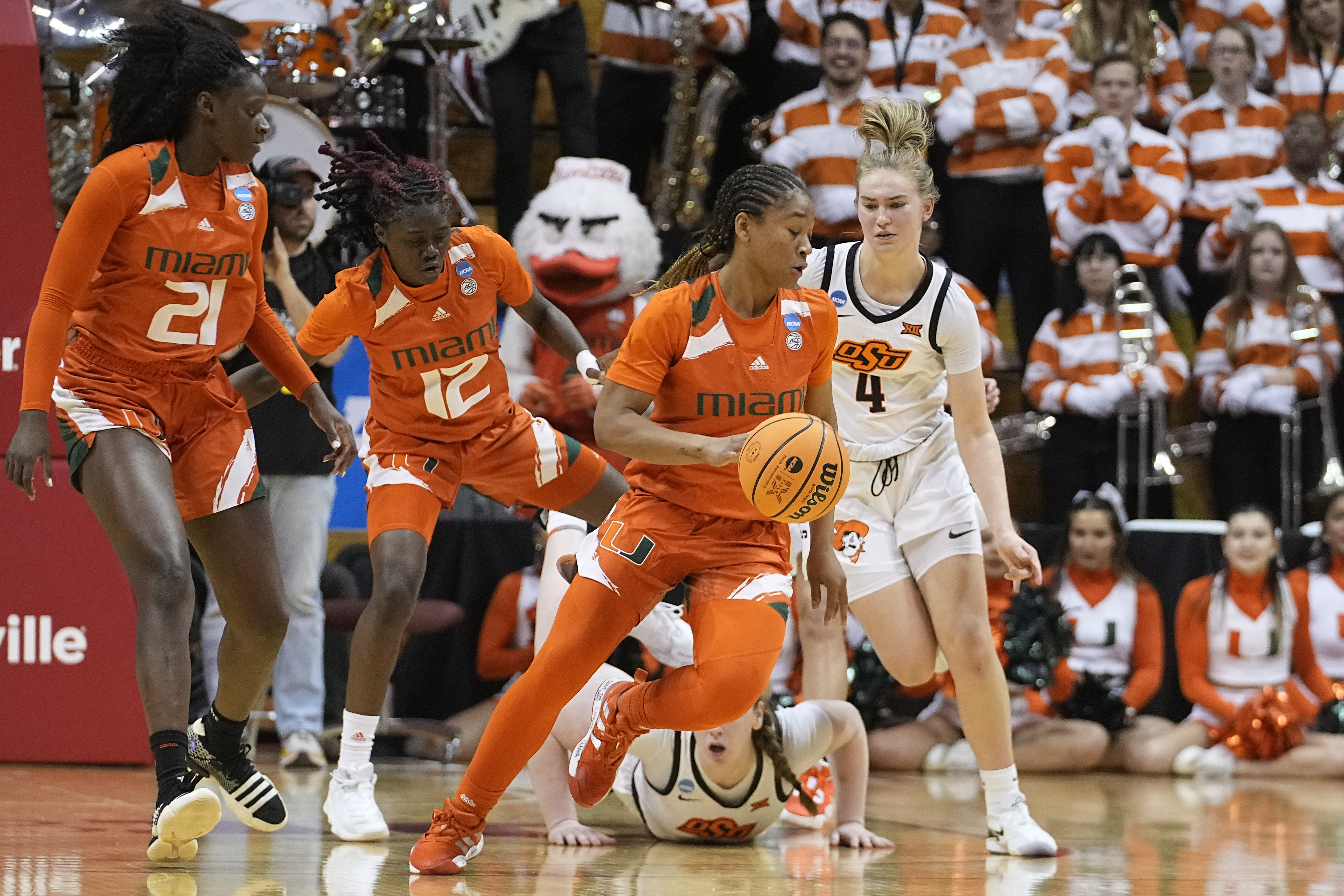 Miami uses big rally to beat Oklahoma State in March Madness - Vimarsana News
