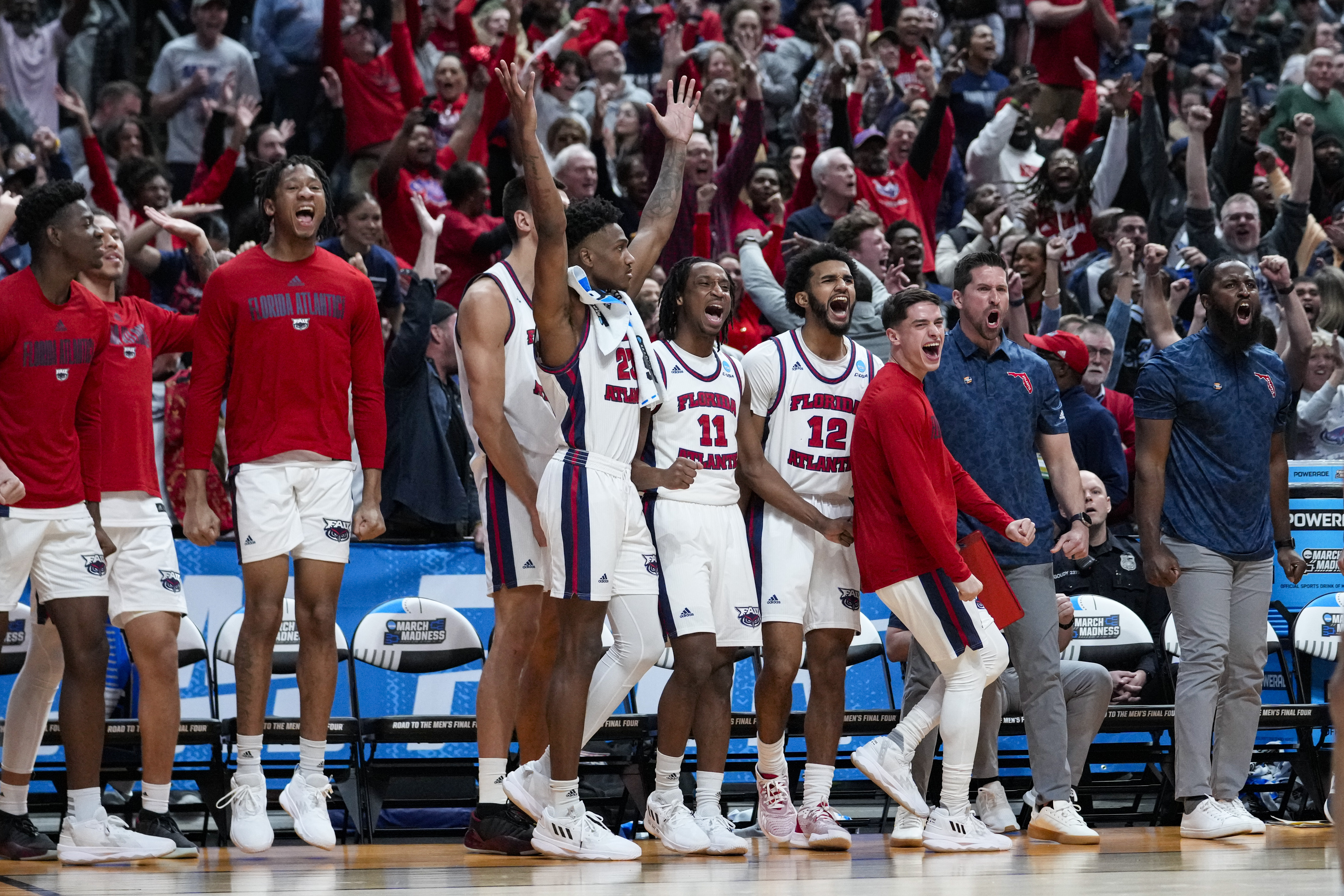 Underdogs head to the Sweet 16 - Vimarsana News