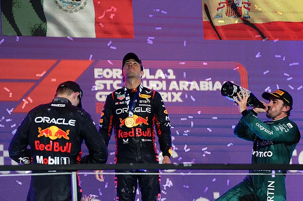 Verstappen grumbles despite mad dash