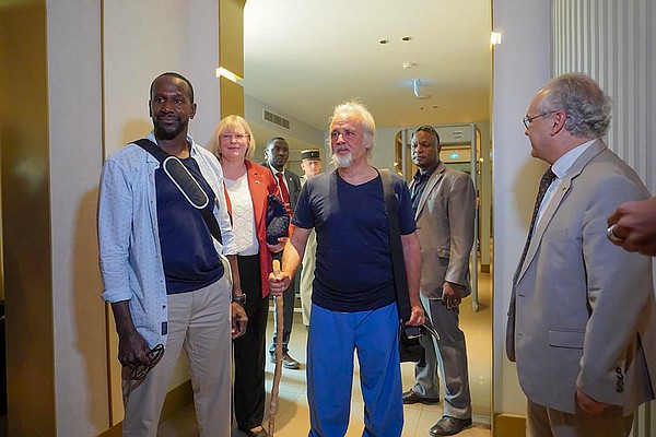 US aid worker, French journalist freed in West Africa - Vimarsana News